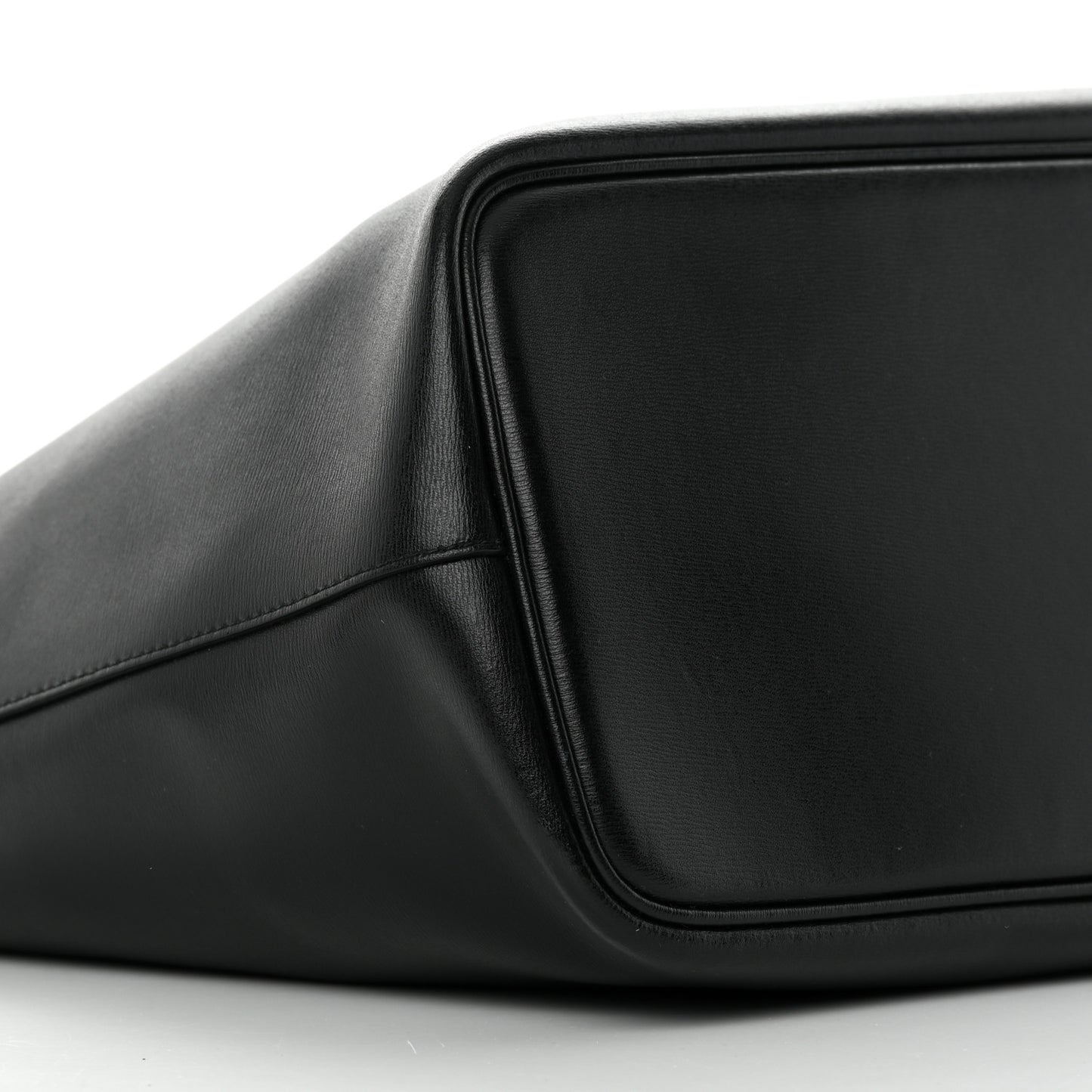 Calfskin Medium Gancini Tote Black