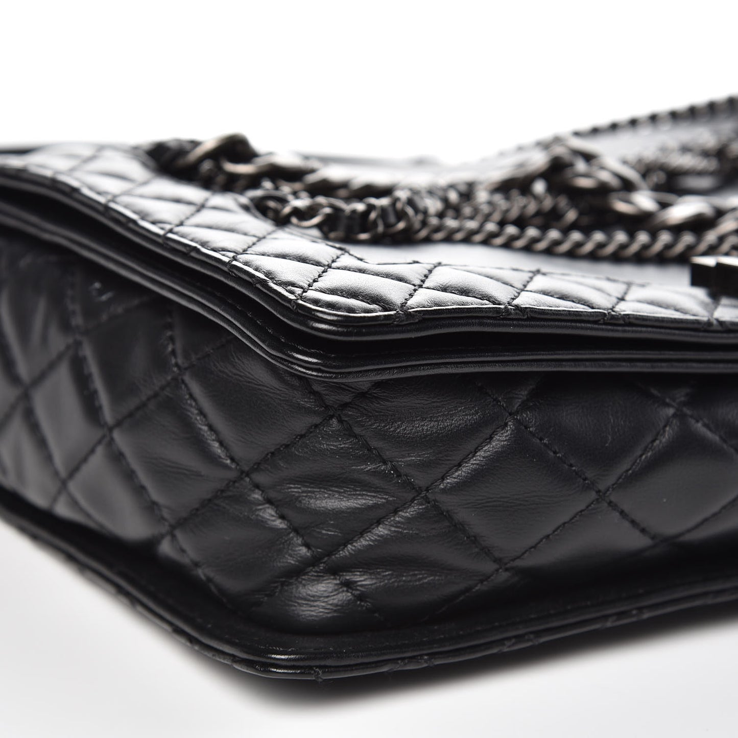 Calfskin Enchained Medium Boy Flap Black