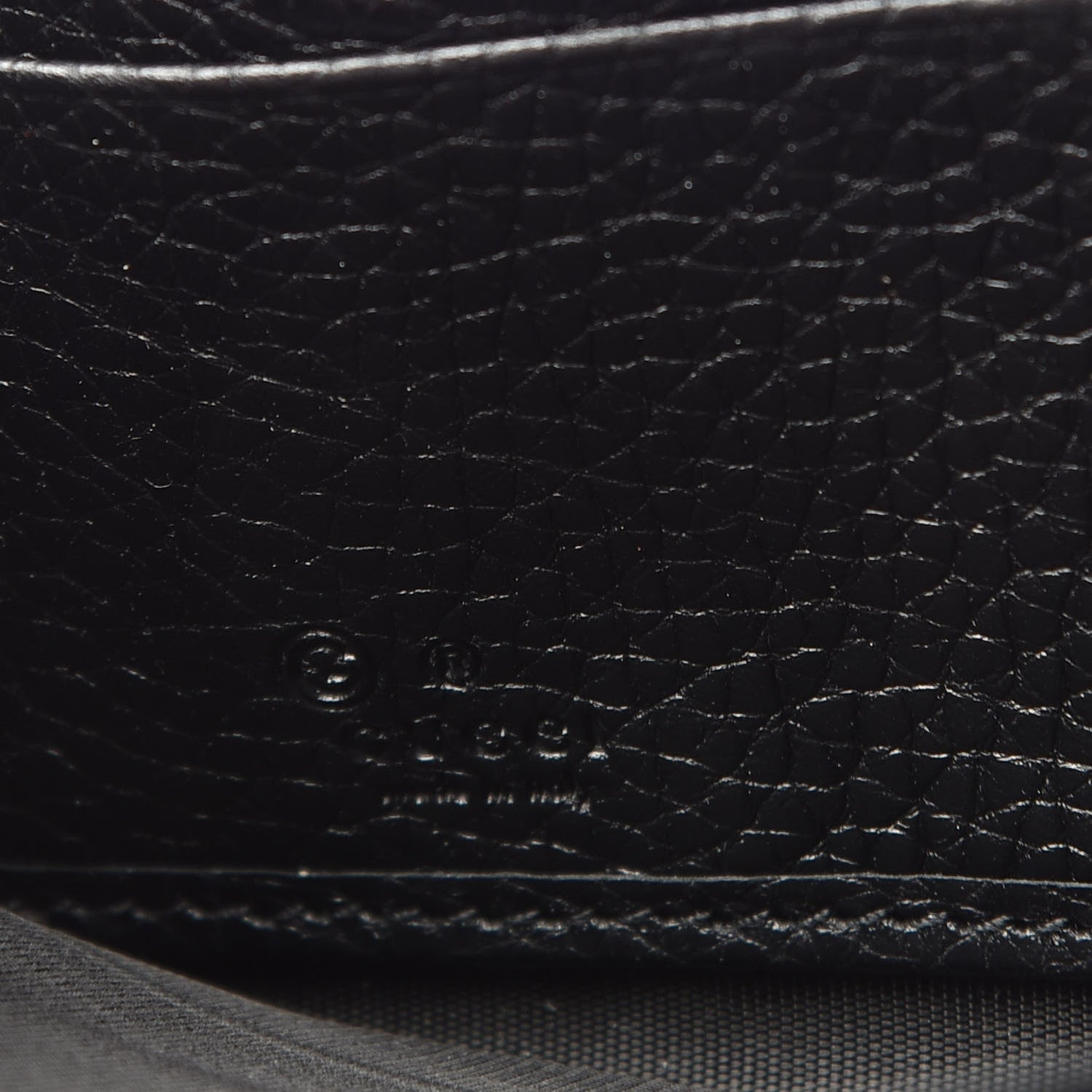 Gucci Pebbled Calfskin Soho Zip Around Wallet Black 6 of 7