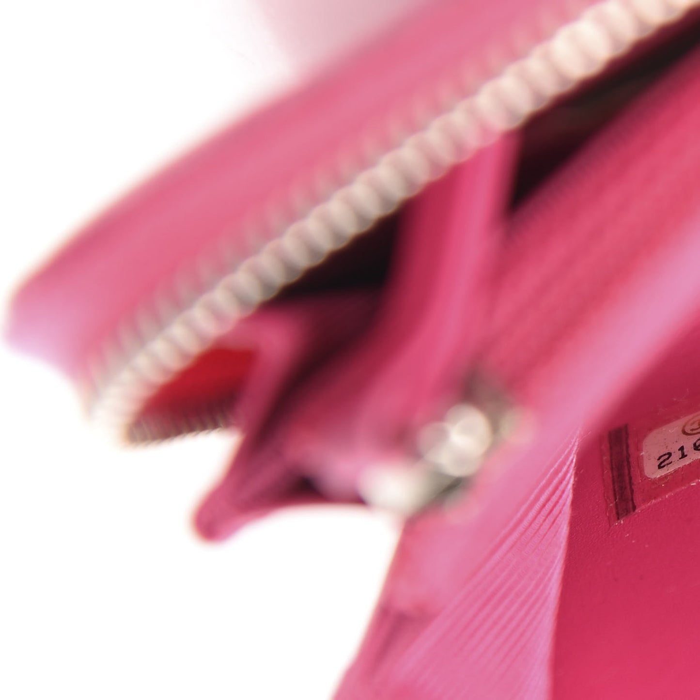 Caviar Quilted Medium Zip Around Wallet Pink