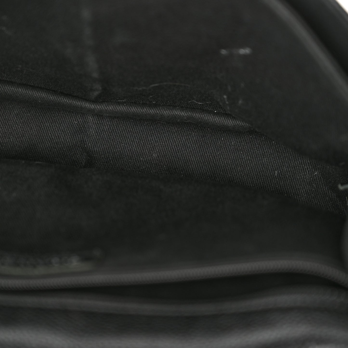 Grained Calfskin Medium Natural Beauty Flap Black