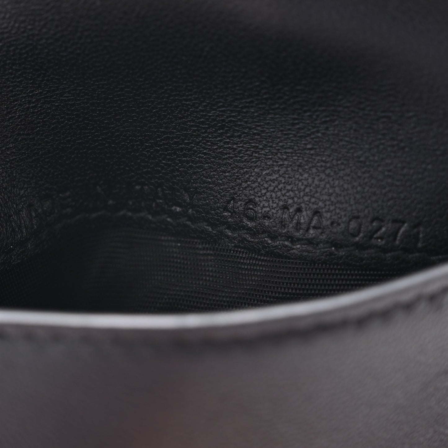 Grained Calfskin Saddle Lotus Wallet Black