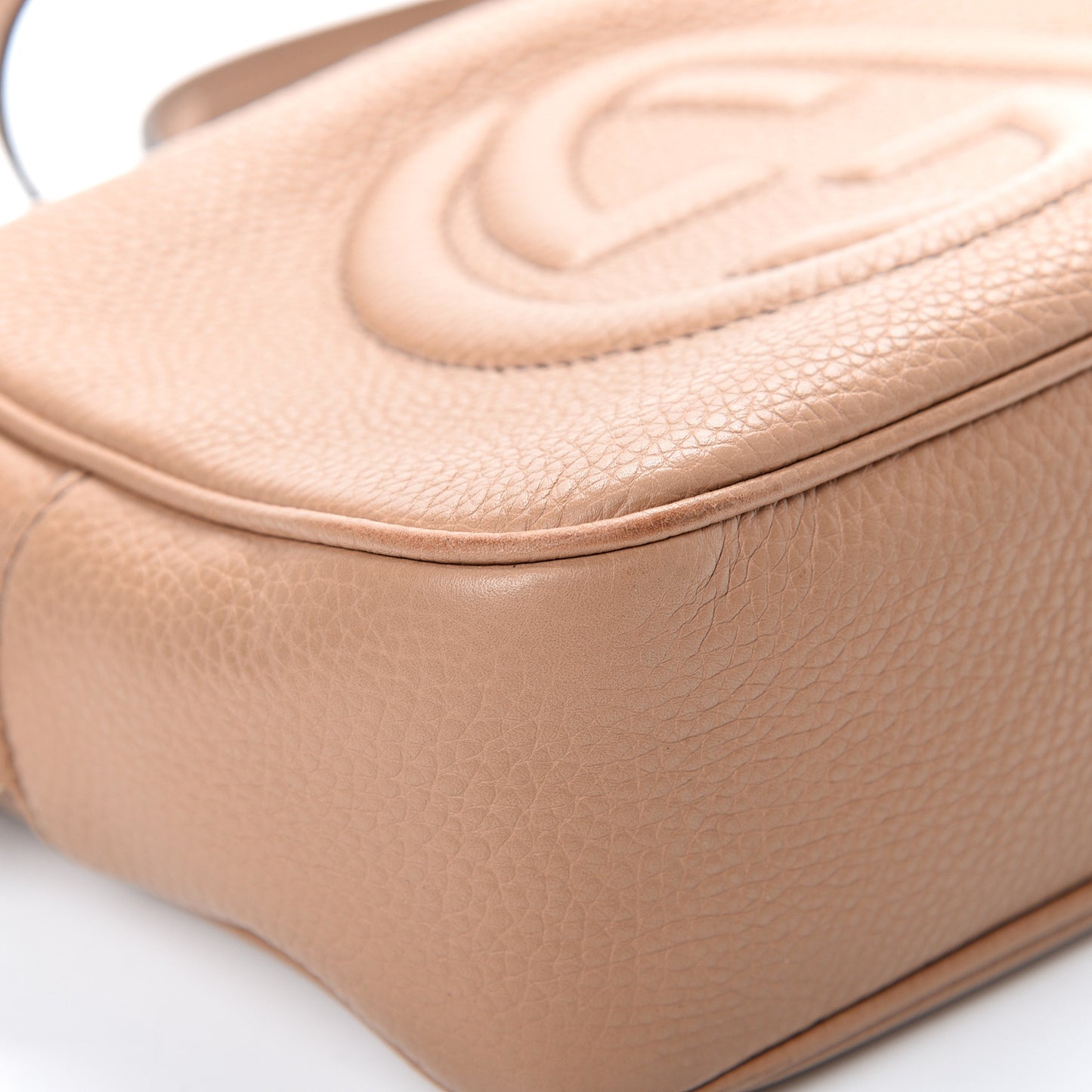 Pebbled Calfskin Small Soho Disco Bag Camelia