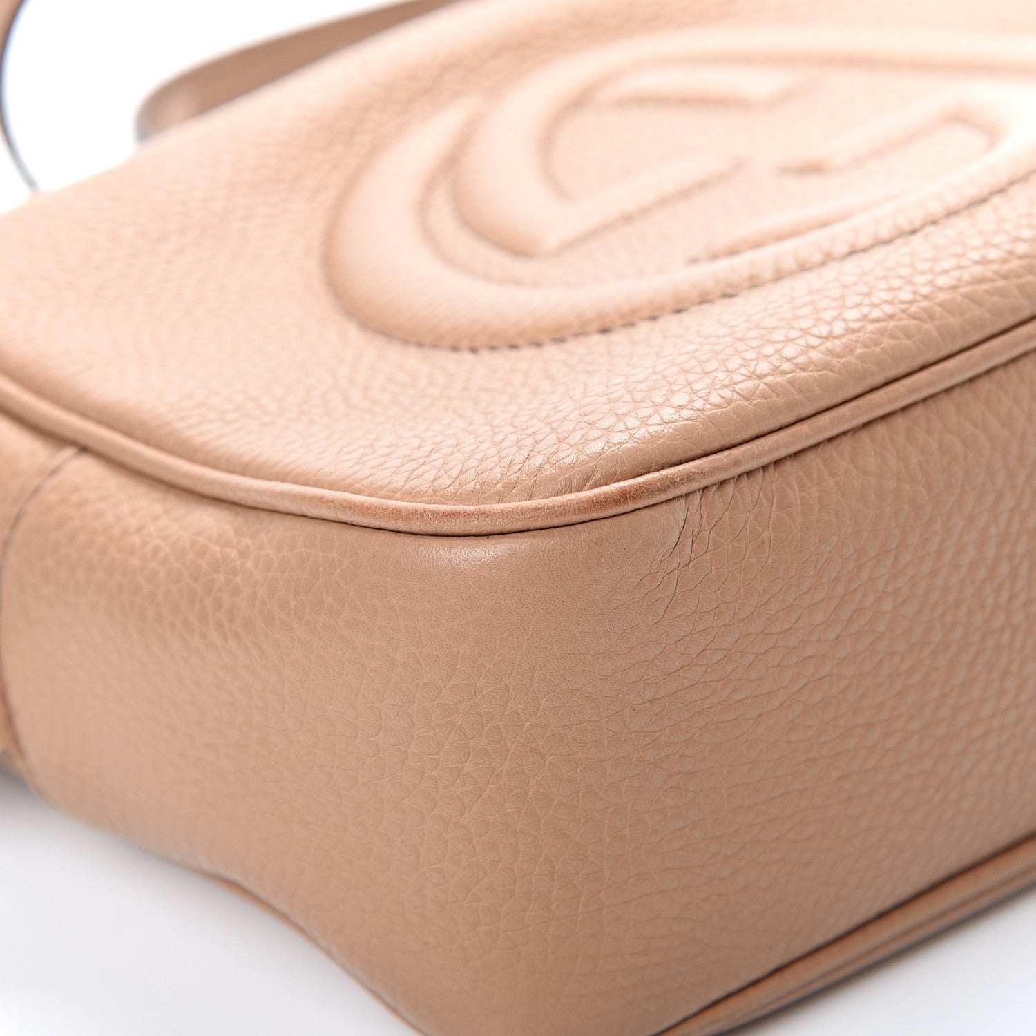 Gucci Pebbled Calfskin Small Soho Disco Bag Camelia 8 of 17