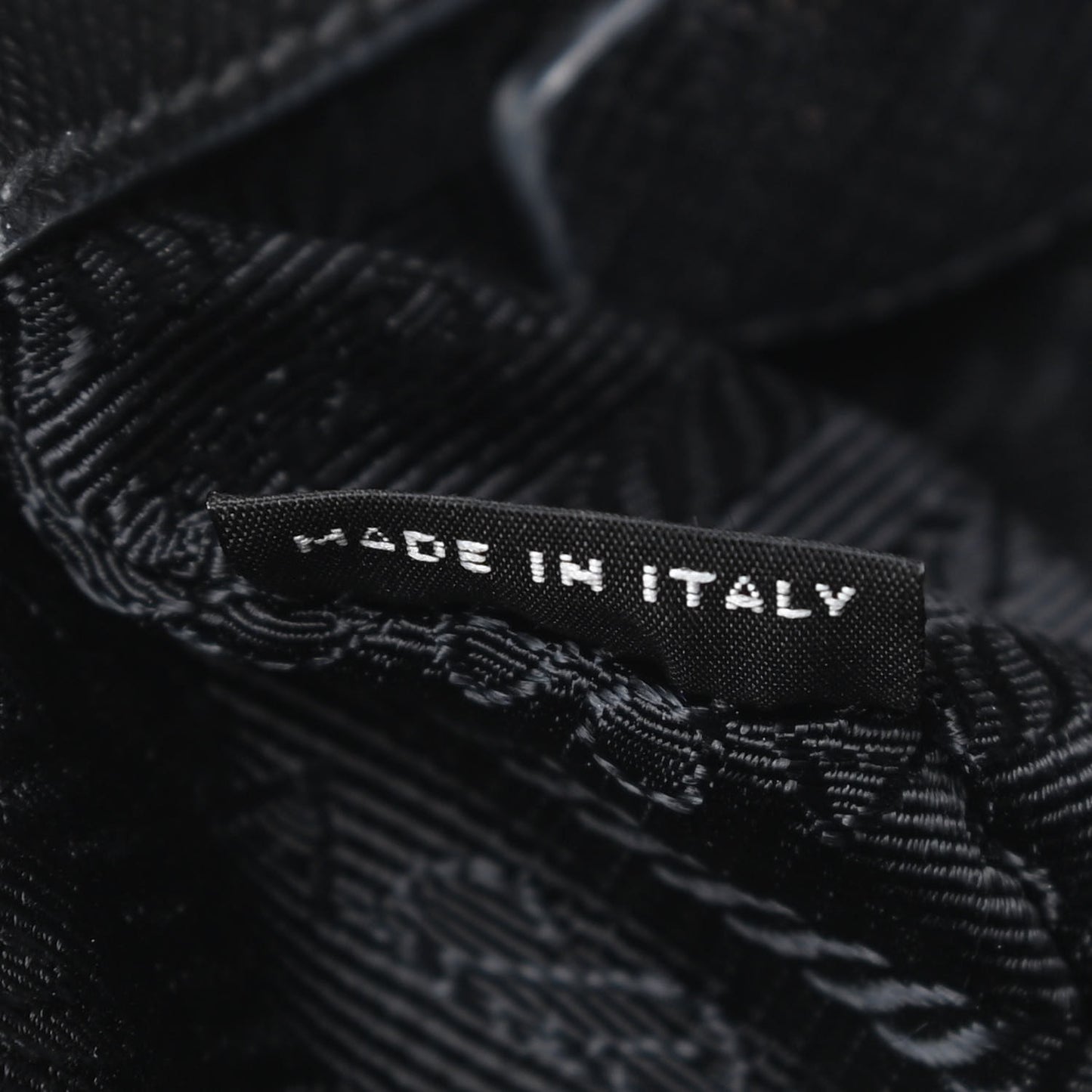 Saffiano Large Galleria Double Zip Tote Black