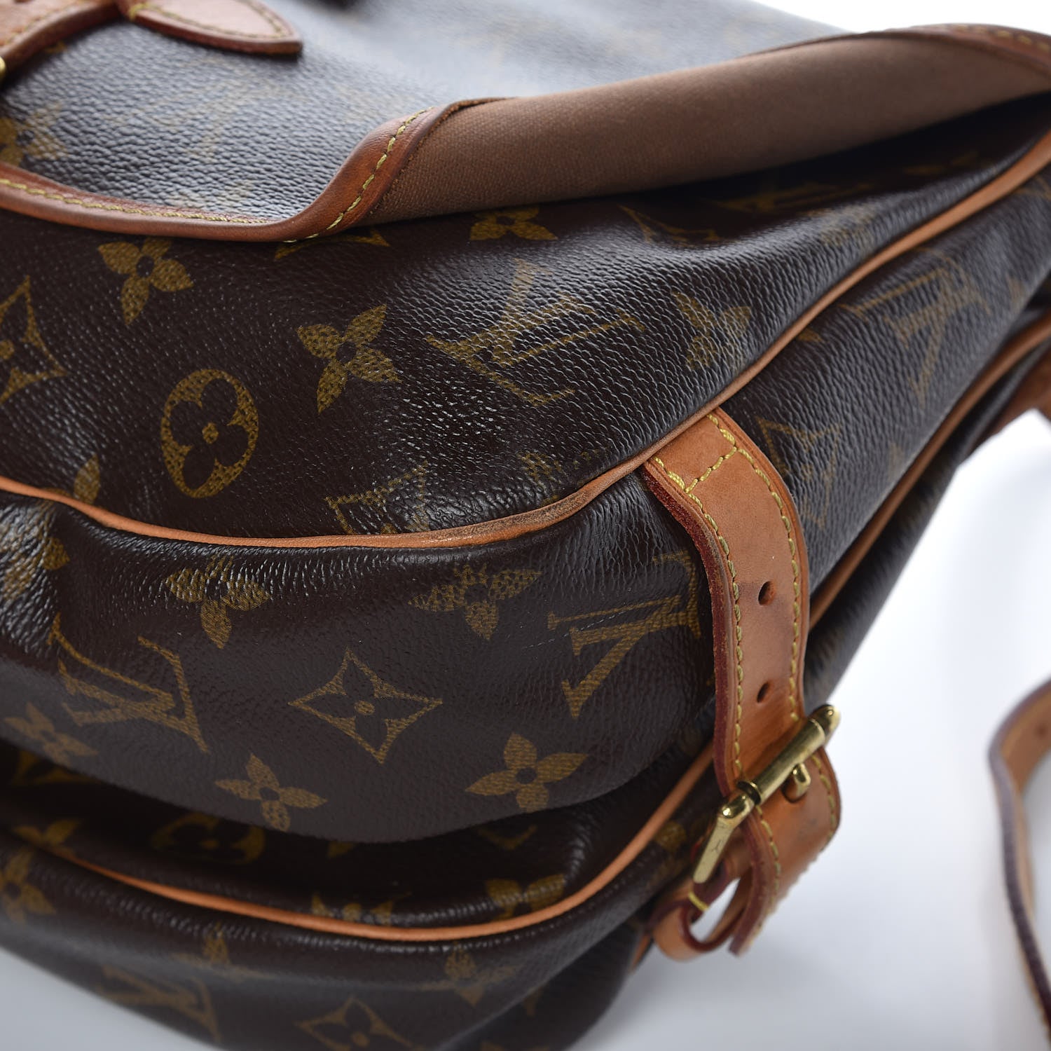 Louis Vuitton Monogram Saumur MM 20 of 27