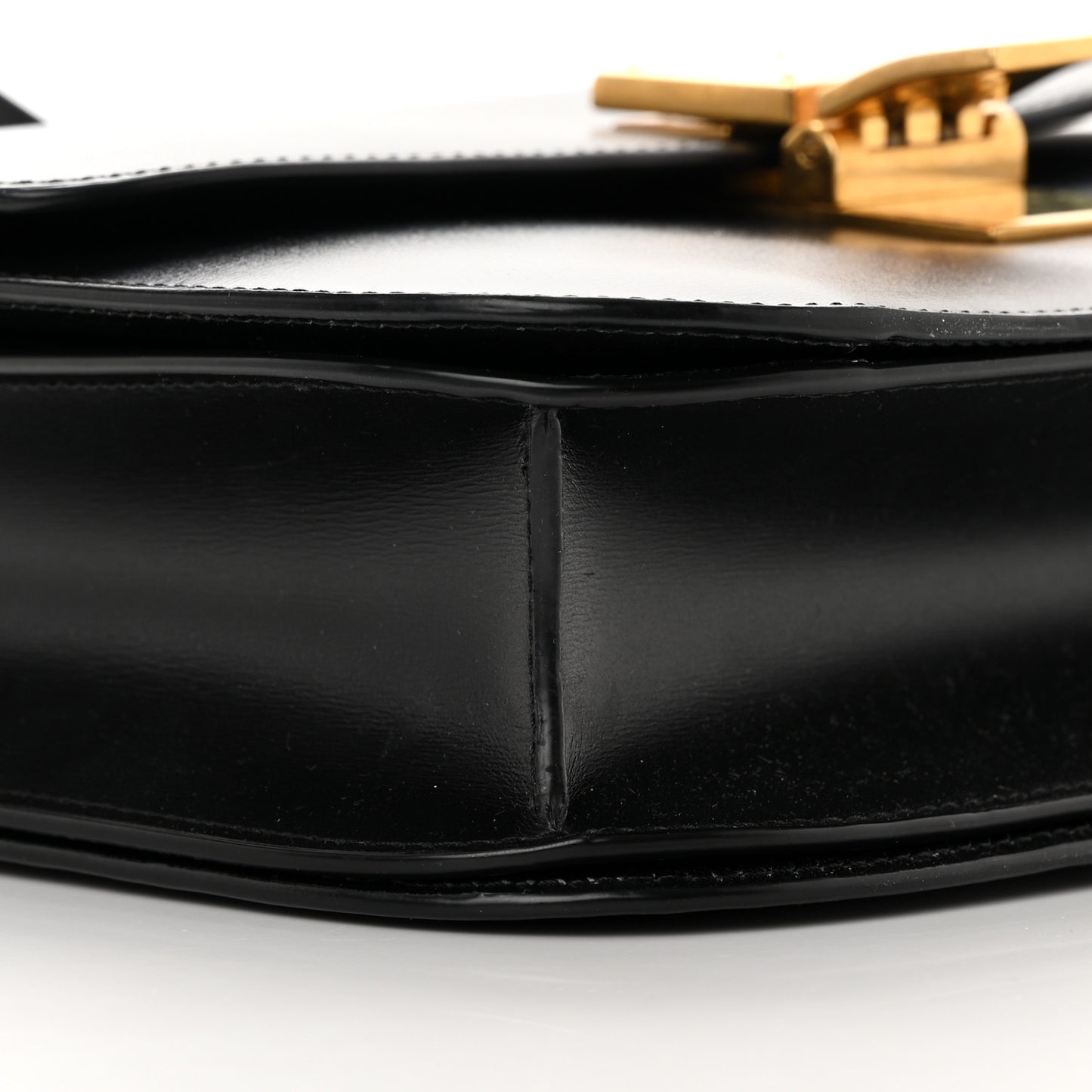Box Calfskin Medium Classic Box Flap Bag Black
