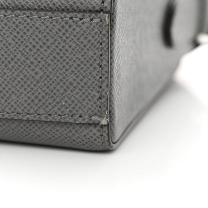 Louis Vuitton Taiga New Flap Messenger Gris 10 of 10