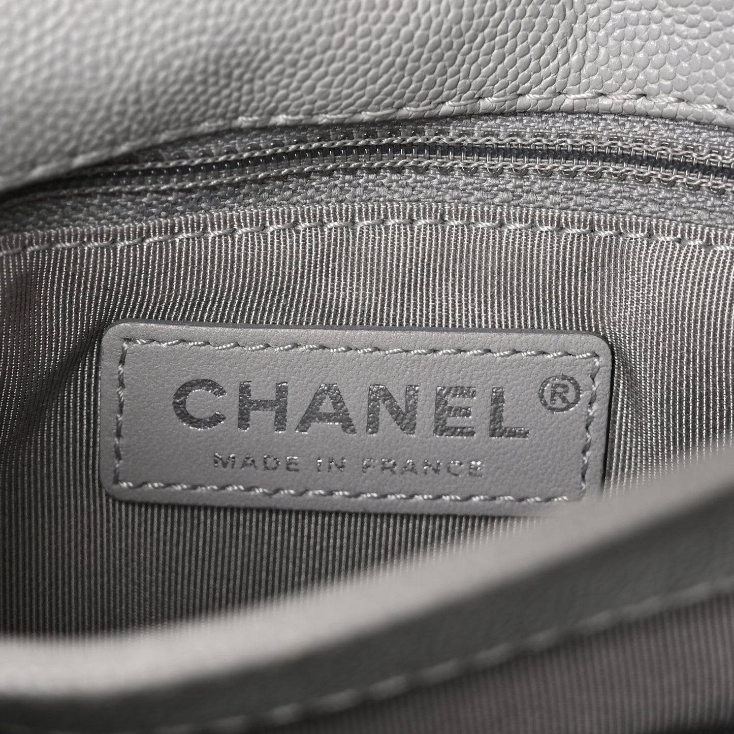 Caviar Quilted Medium Urban Companion Flap Grey