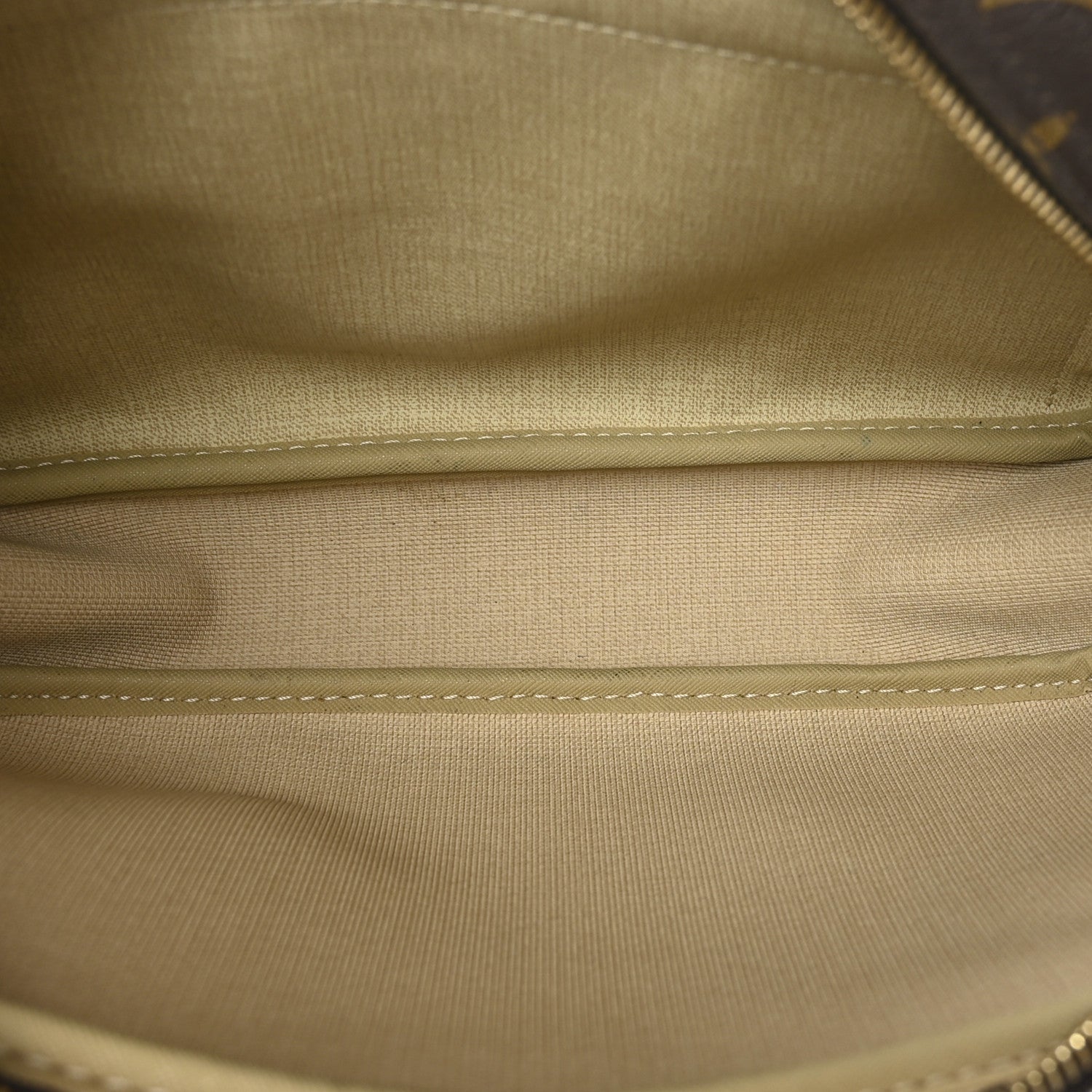 Louis Vuitton Monogram Reporter PM 5 of 9