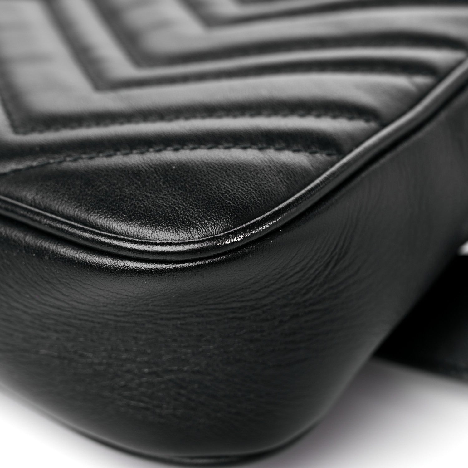 Gucci Calfskin Matelasse Mens GG Marmont Belt Bag 80 32 Black 9 of 18