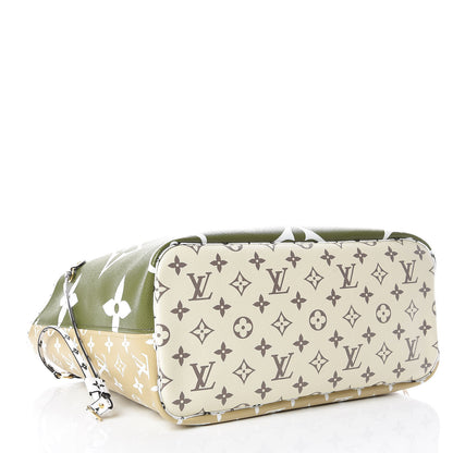 Louis Vuitton Monogram Giant Neverfull MM Kaki 4 of 9