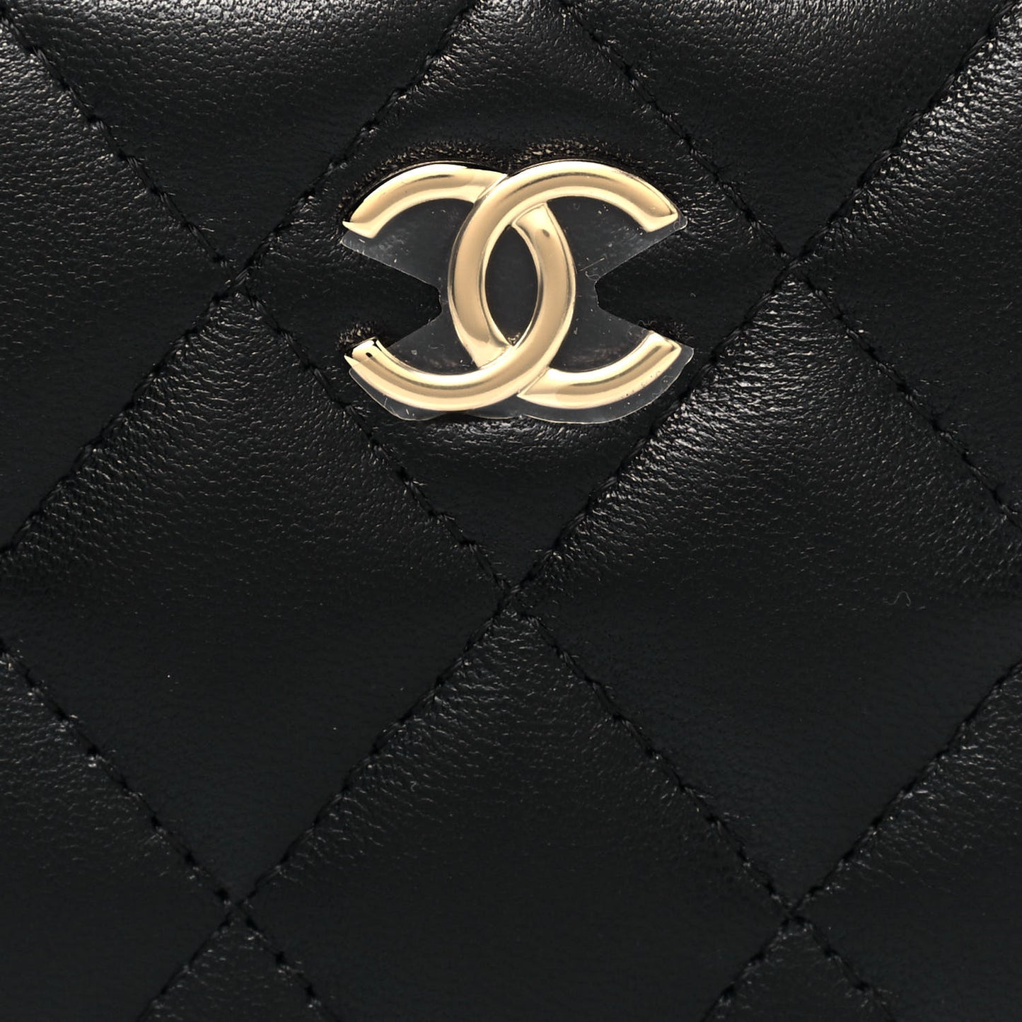 Lambskin Quilted Small Top Handle Vanity Case With Chain Black