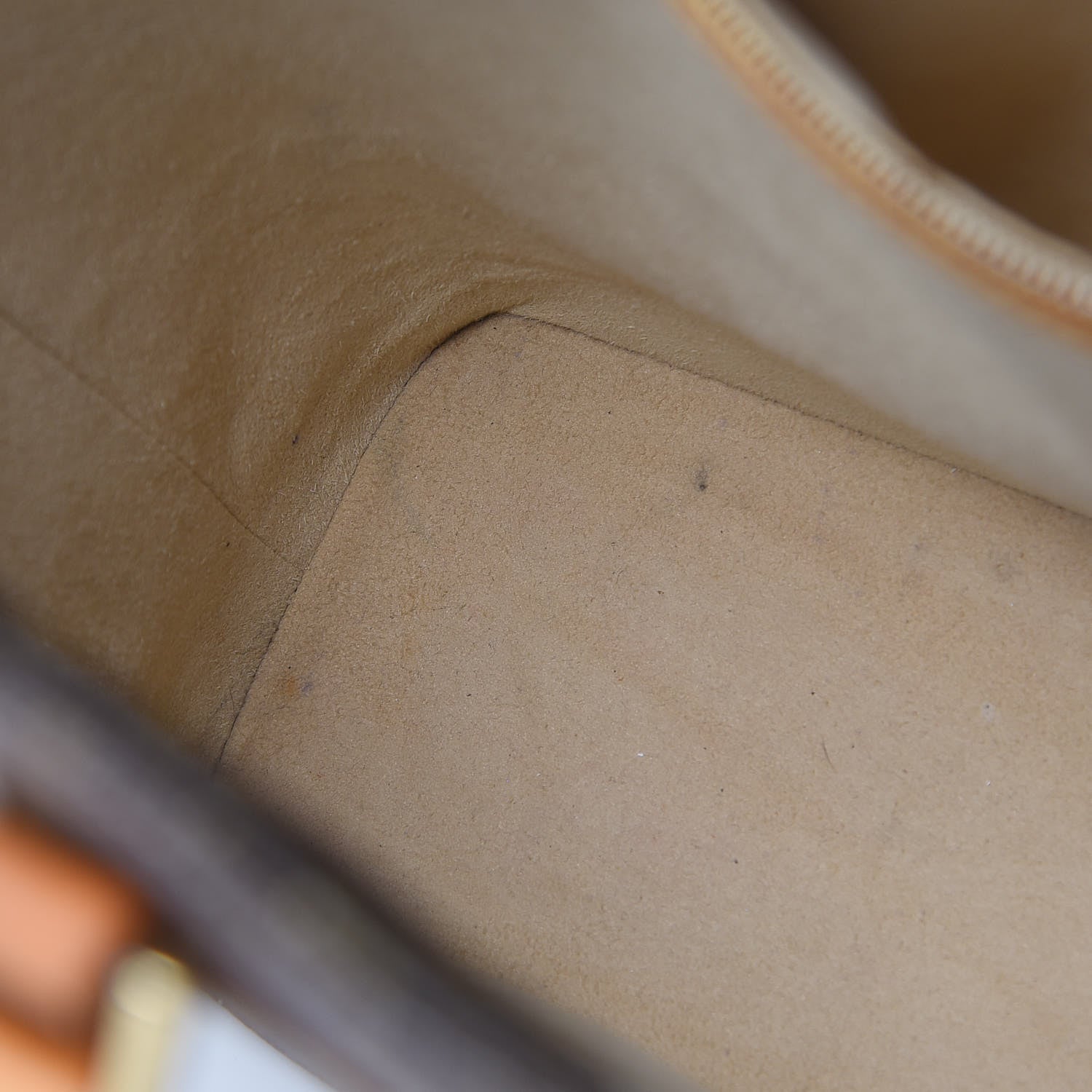 Louis Vuitton Monogram Luco 14 of 17