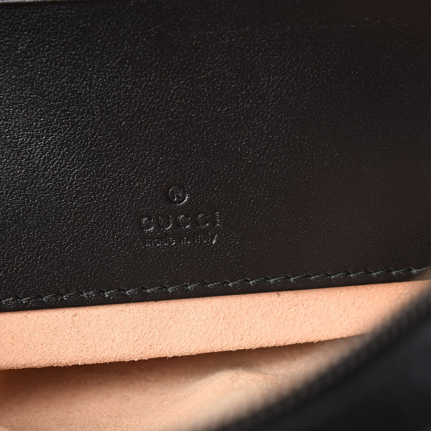 Calfskin Matelasse GG Marmont Round Wrist Wallet Black