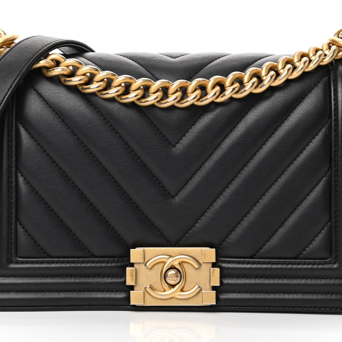 Lambskin Chevron Quilted Medium Boy Flap Black