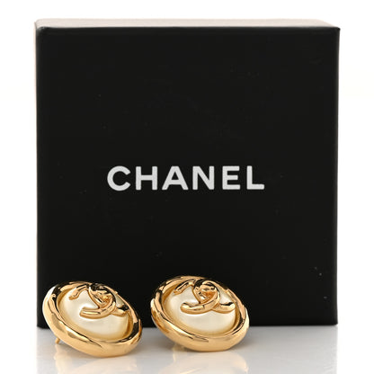 Chanel Pearl CC Turnlock Round Earrings Gold 5 of 5
