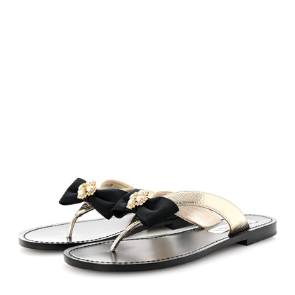 Chanel Metallic Laminated Goatskin Grosgrain Bow Pearl Thong Sandals 38 Black Gold 4 of 10