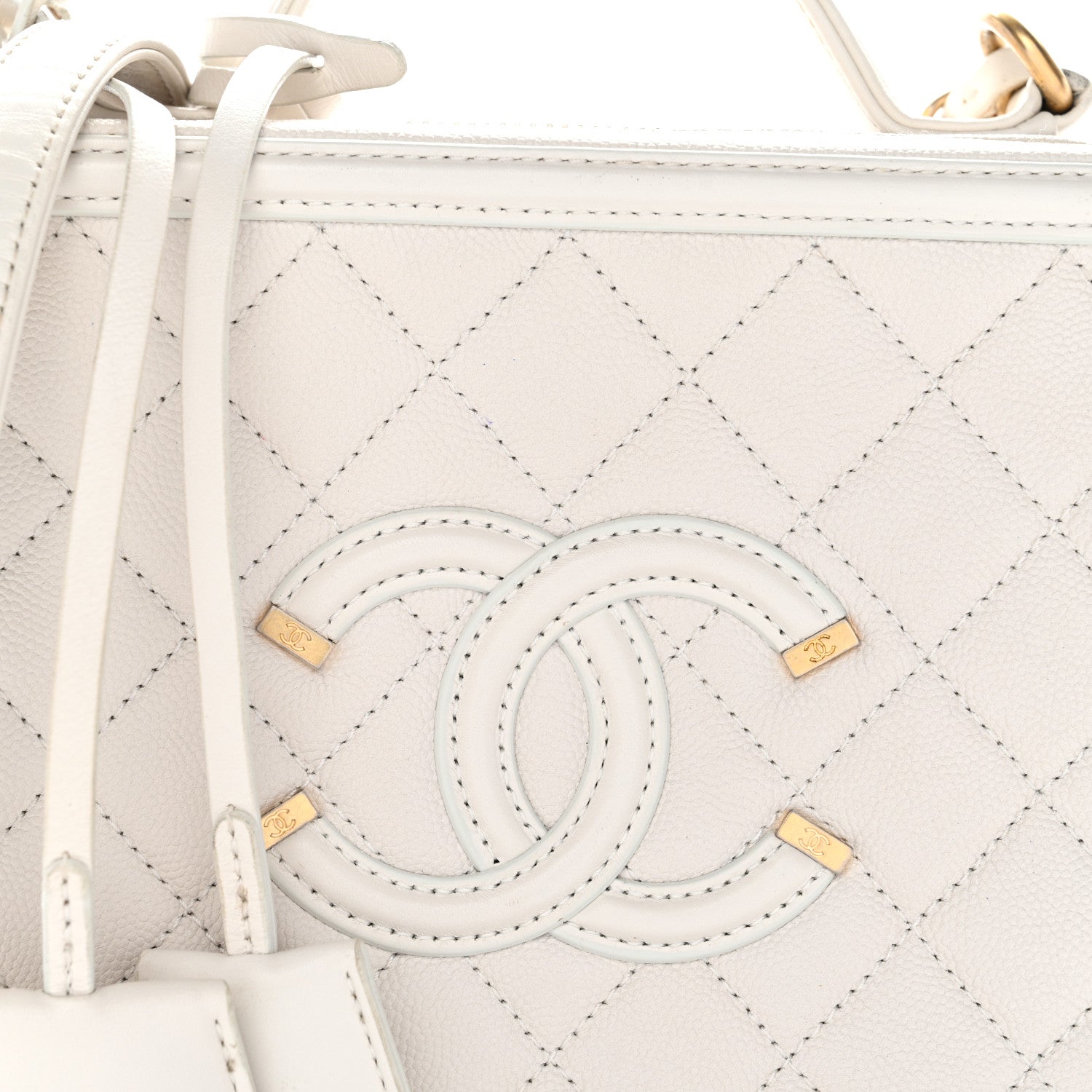 Chanel Caviar Quilted Medium CC Filigree Vanity Case White 9 of 11
