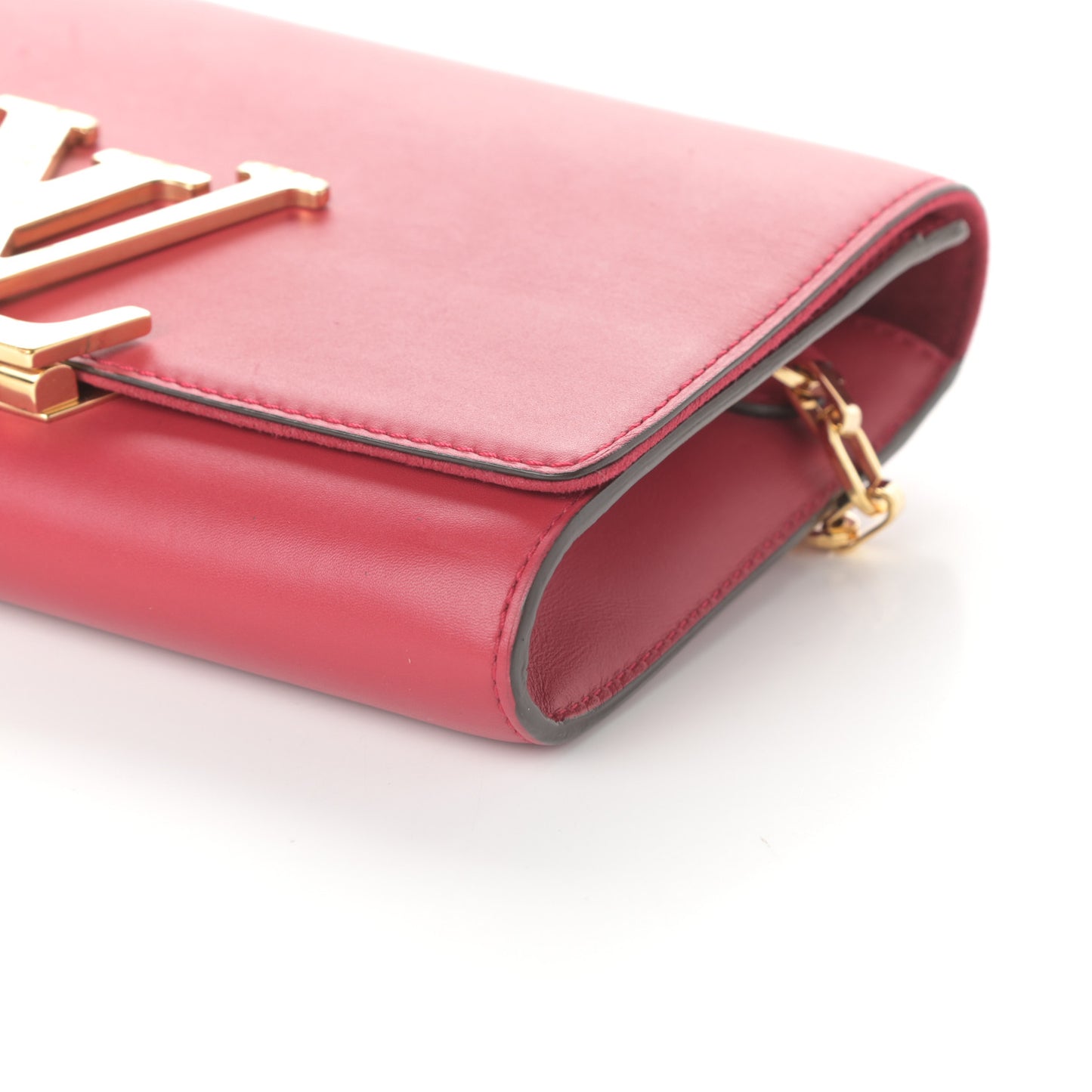 Calfskin Chain Louise GM Framboise