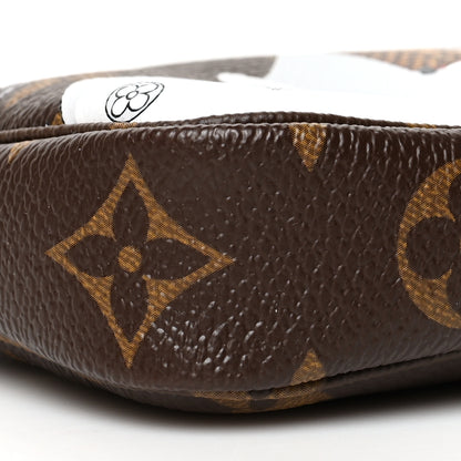 Louis Vuitton Monogram 2019 Christmas Animation Mini Courchevel Pochette Accessories Fuchsia 8 of 9