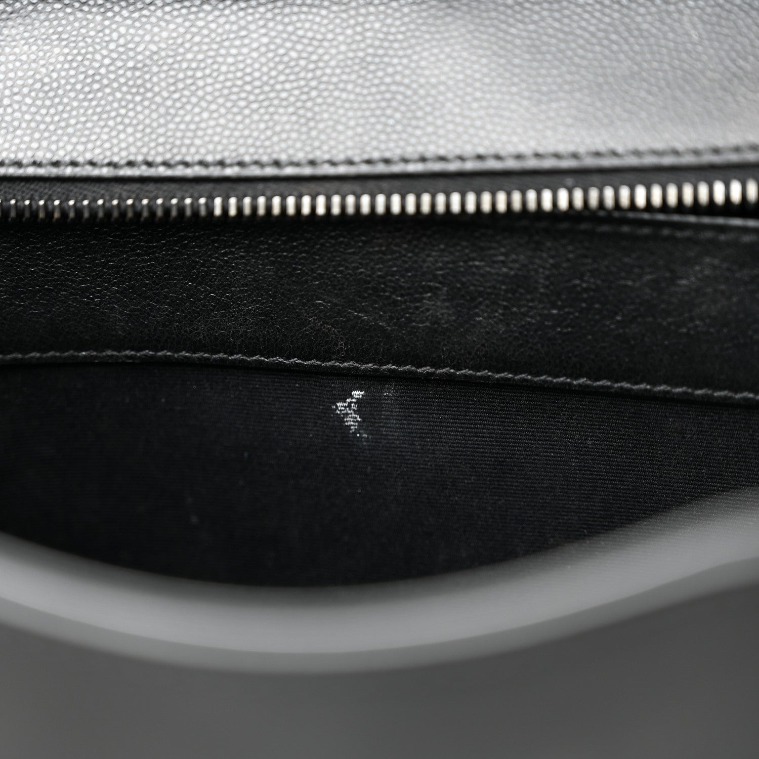 Saint Laurent Grain De Poudre Medium Uptown Tote Black 13 of 15
