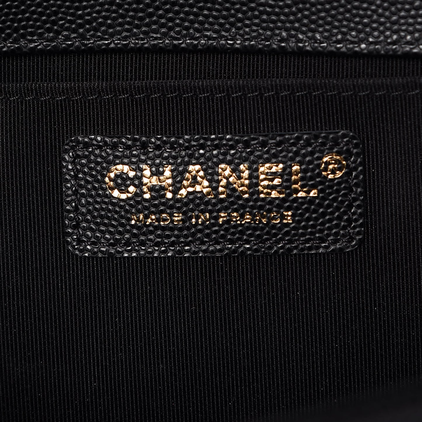 Caviar Quilted Medium Boy Flap Black