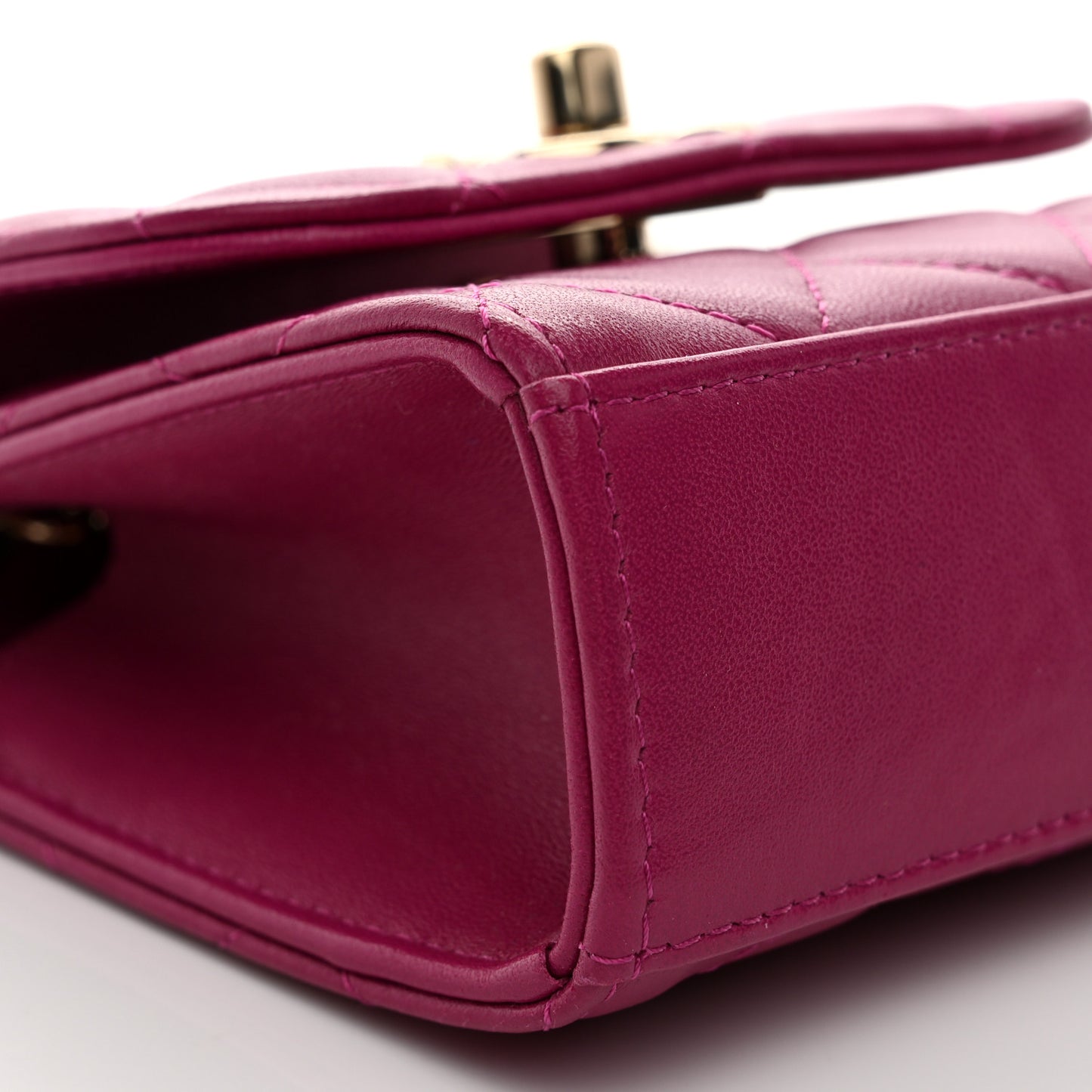 Lambskin Quilted Mini Trendy CC Clutch With Chain Fuchsia