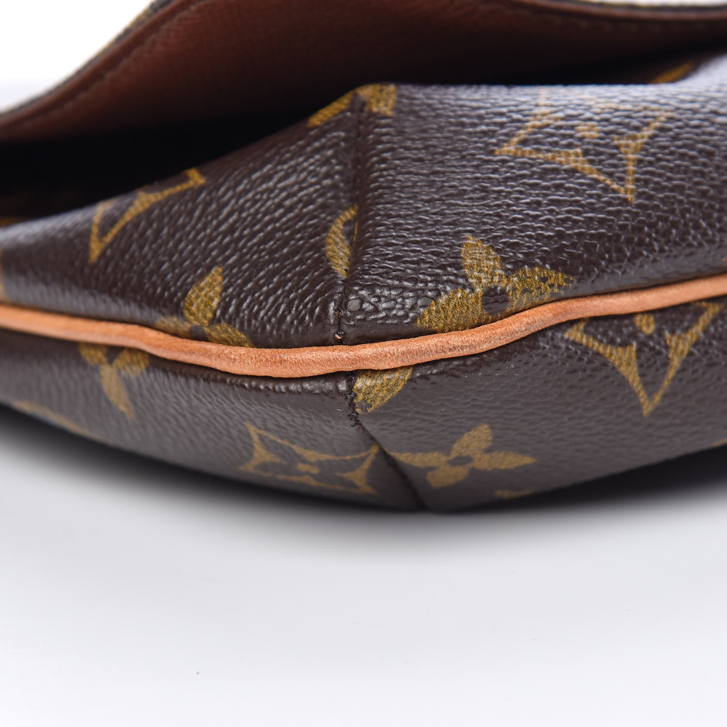 Louis Vuitton Monogram Musette Tango 7 of 10