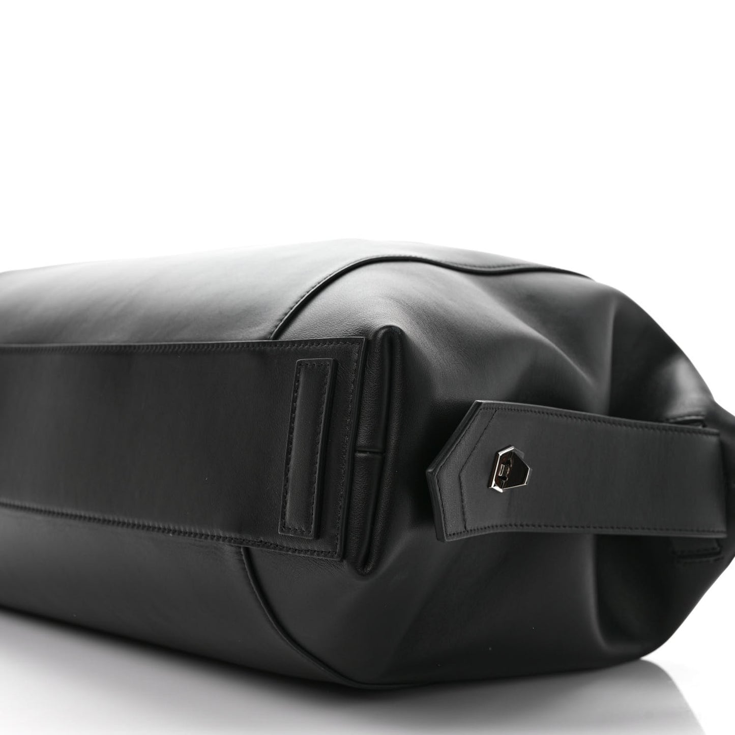 Smooth Calfskin Medium Soft Antigona Black