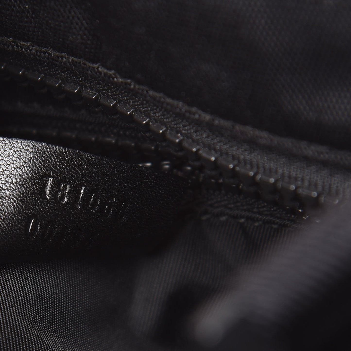 Nylon Web Interlocking G Messenger Bag Black