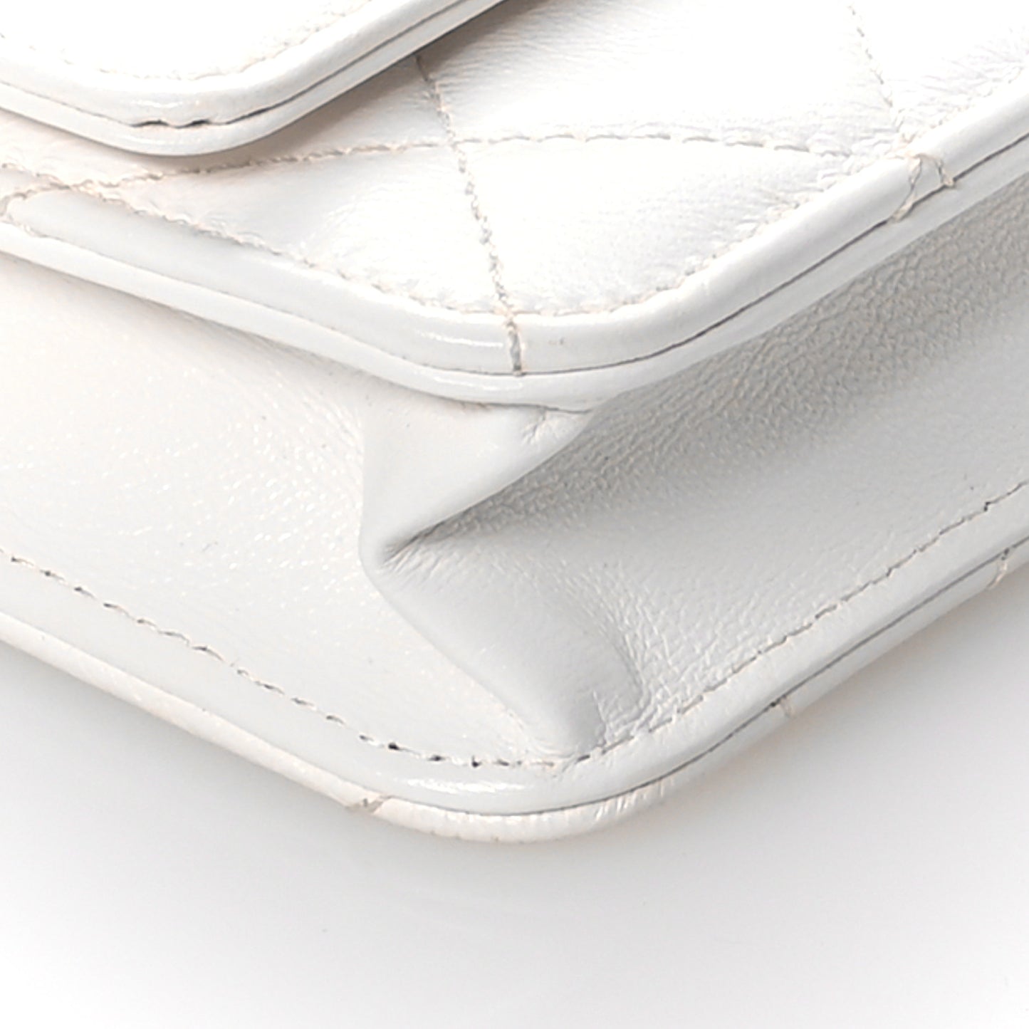 Goatskin Quilted Timeless CC Wallet On Chain WOC White