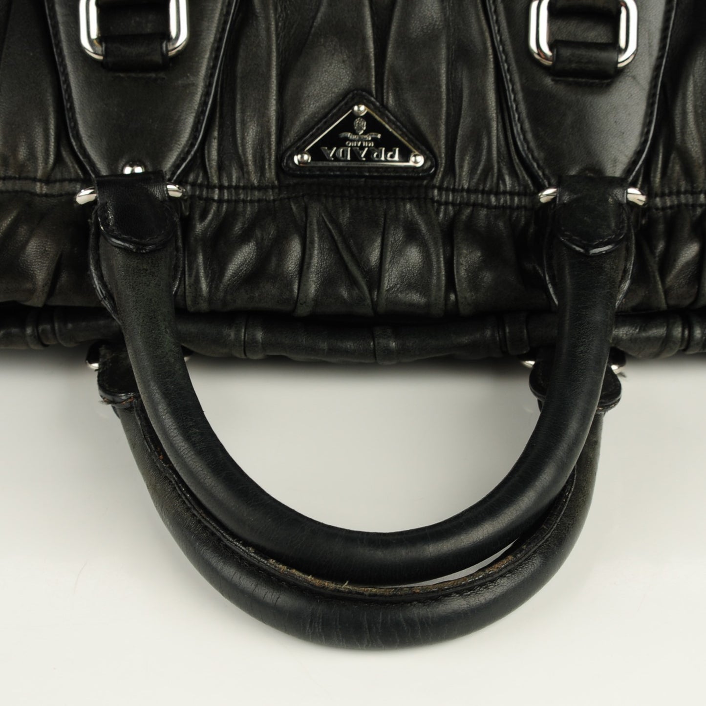 Nappa Gaufre Shoulder Bag Nero Black