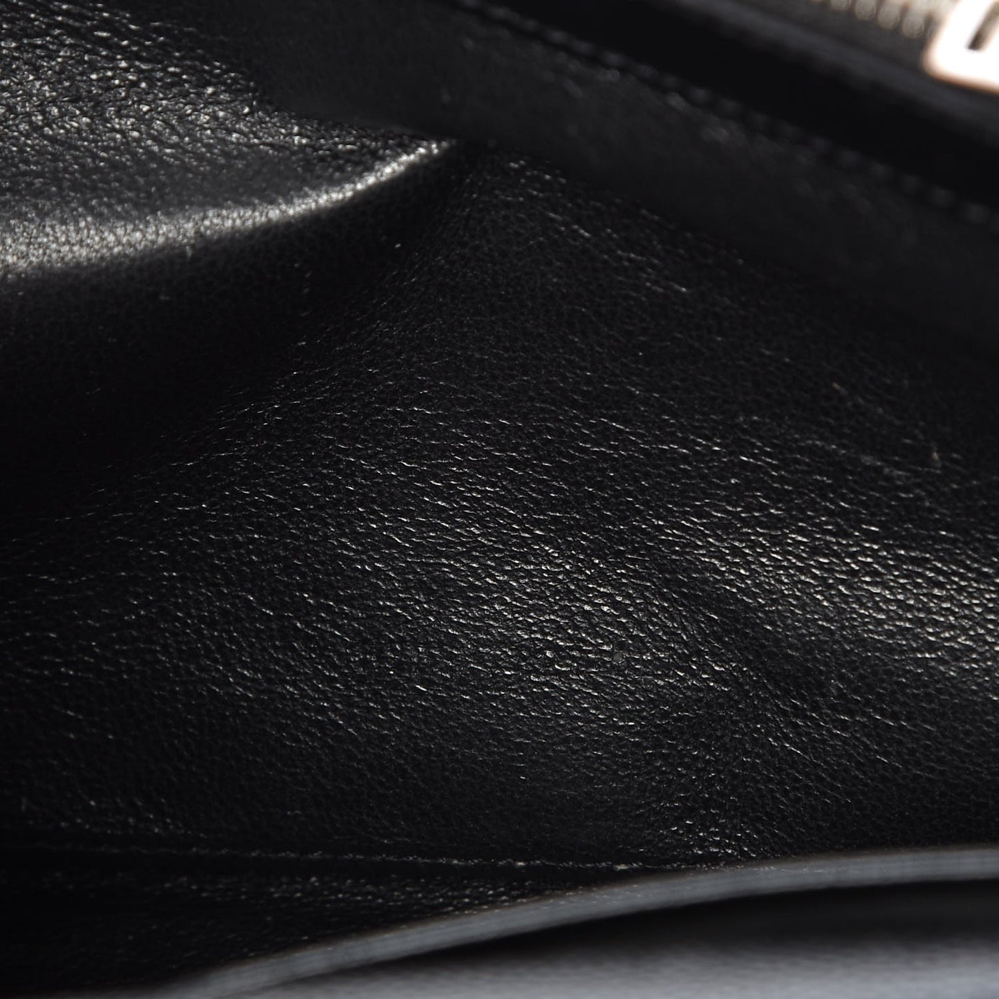 Grain De Poudre Matelasse Chevron Monogram Chain Wallet Black