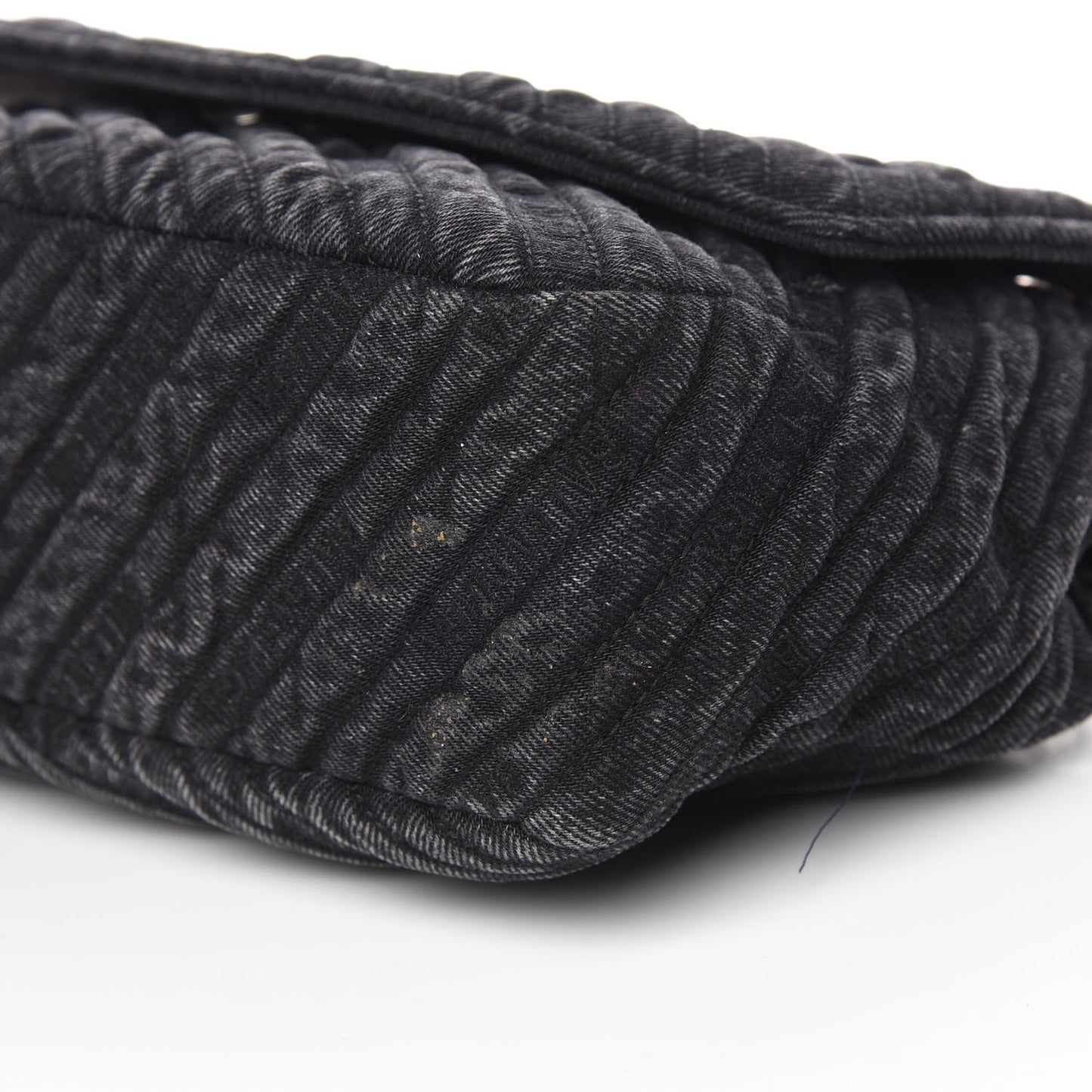 Destroyed Denim Jacquard Logo Matelasse M BB Round Shoulder Bag Black