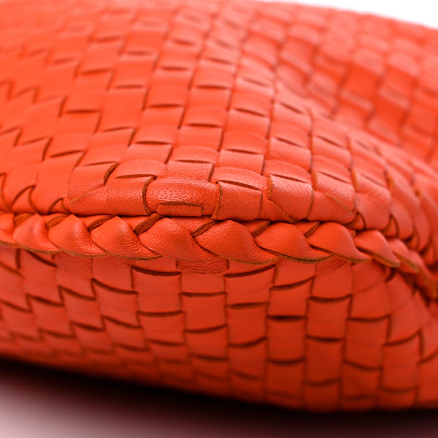 Nappa Intrecciato Medium Veneta Hobo