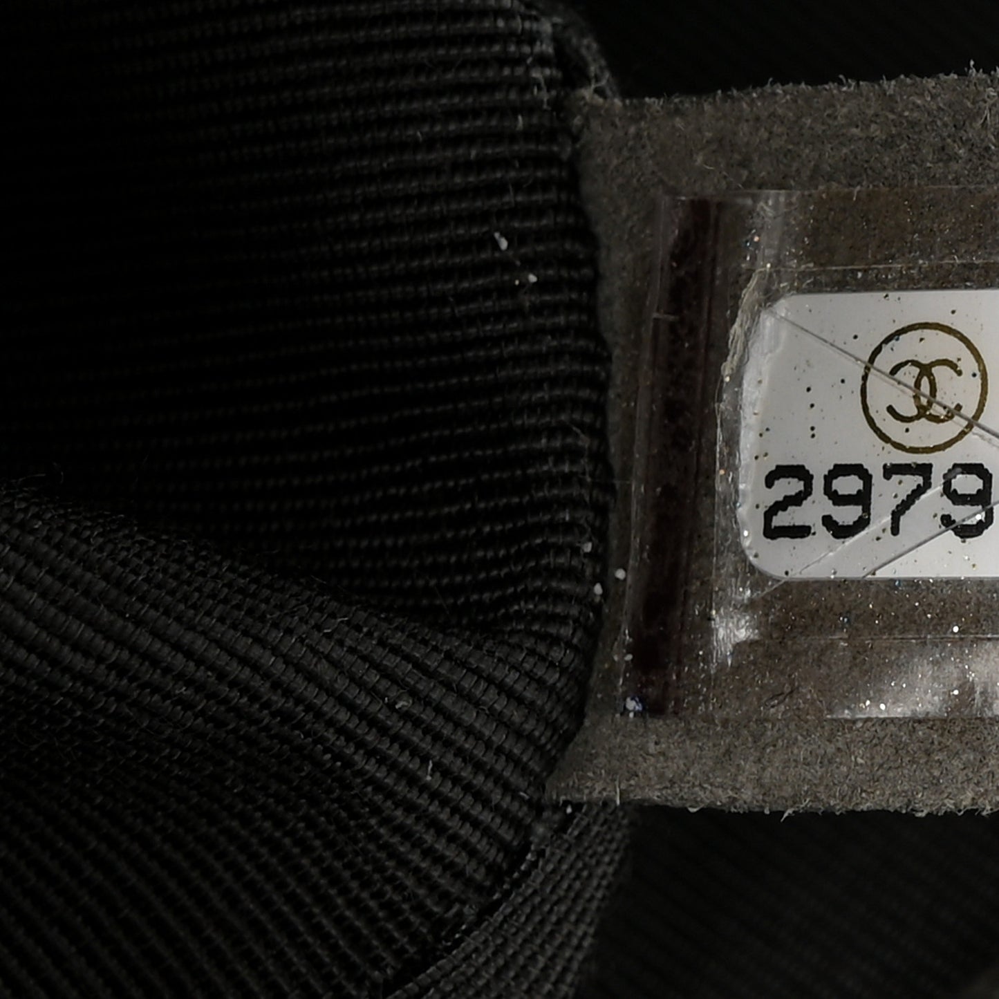 Caviar Quilted Medium Boy Flap Grey