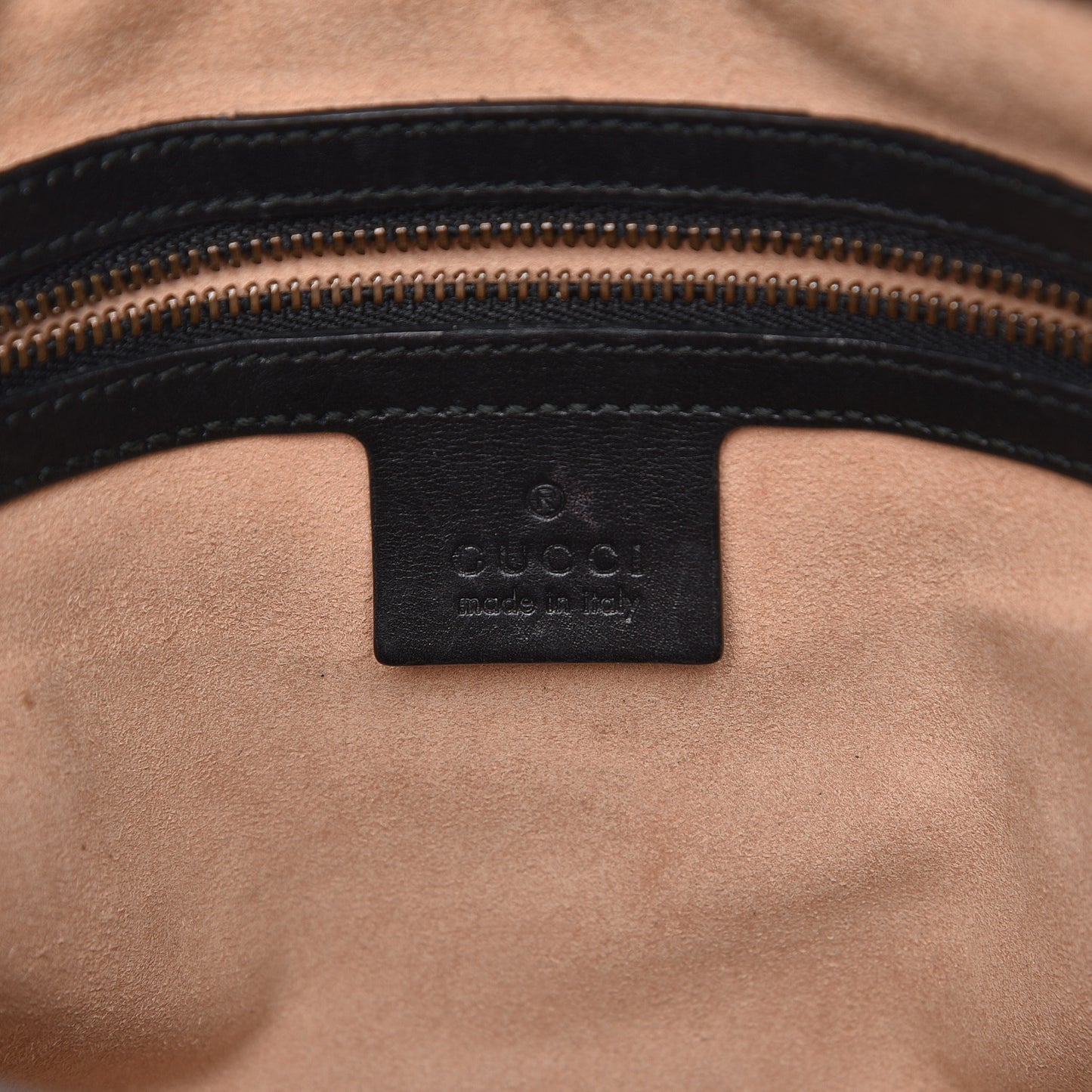 Calfskin Matelasse Medium GG Marmont Chain Shoulder Bag Black
