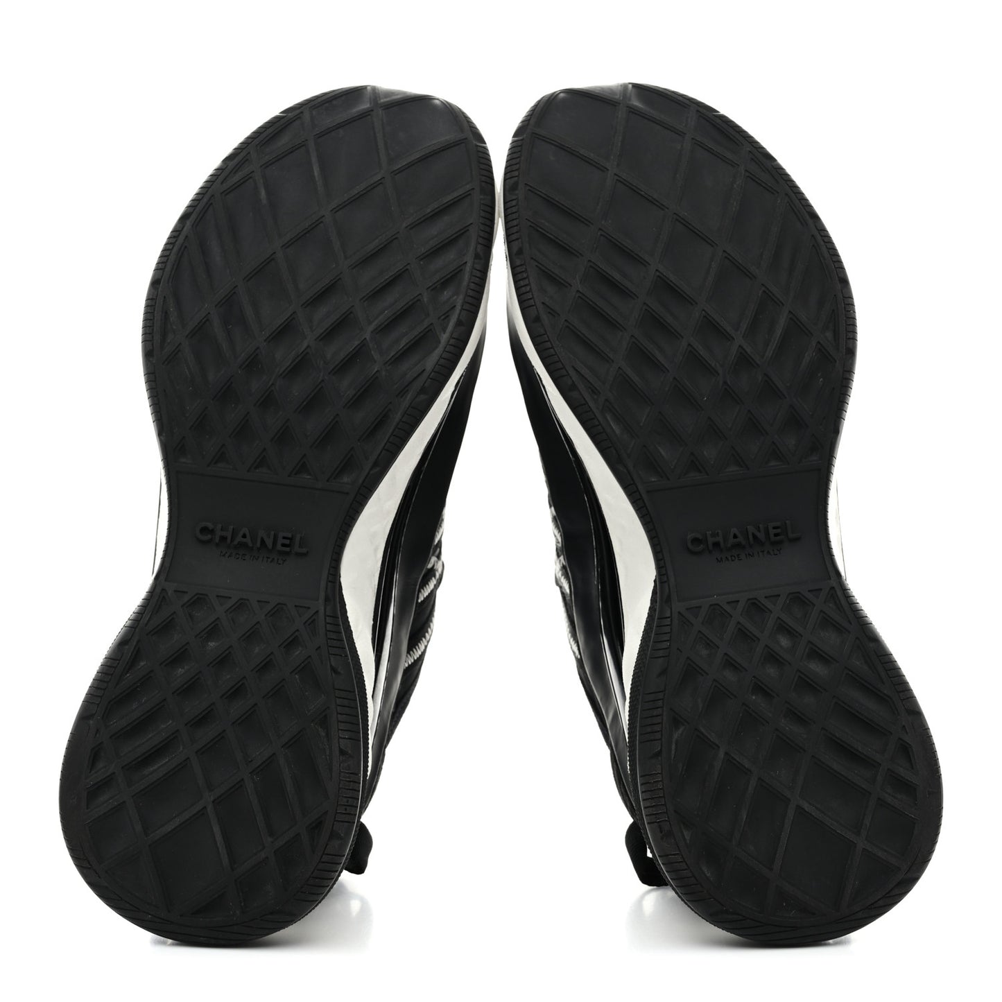 Mixed Fibers Suede Calfskin CC Sneakers 39 Black White