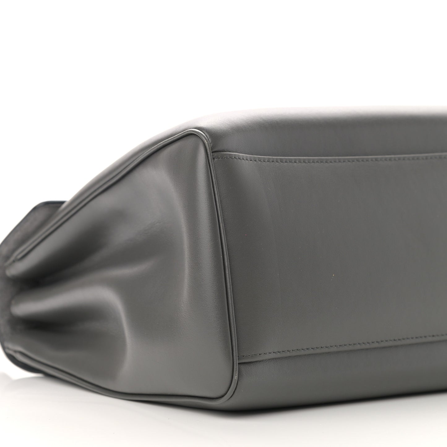 Calfskin Medium Soft 16 Bag Anthracite