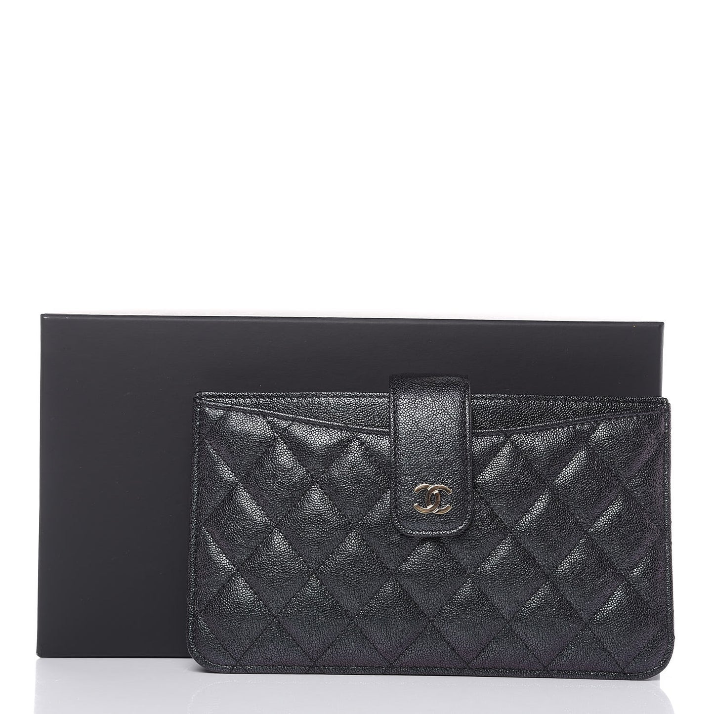 Iridescent Caviar Quilted Classic Strap Pouch Black