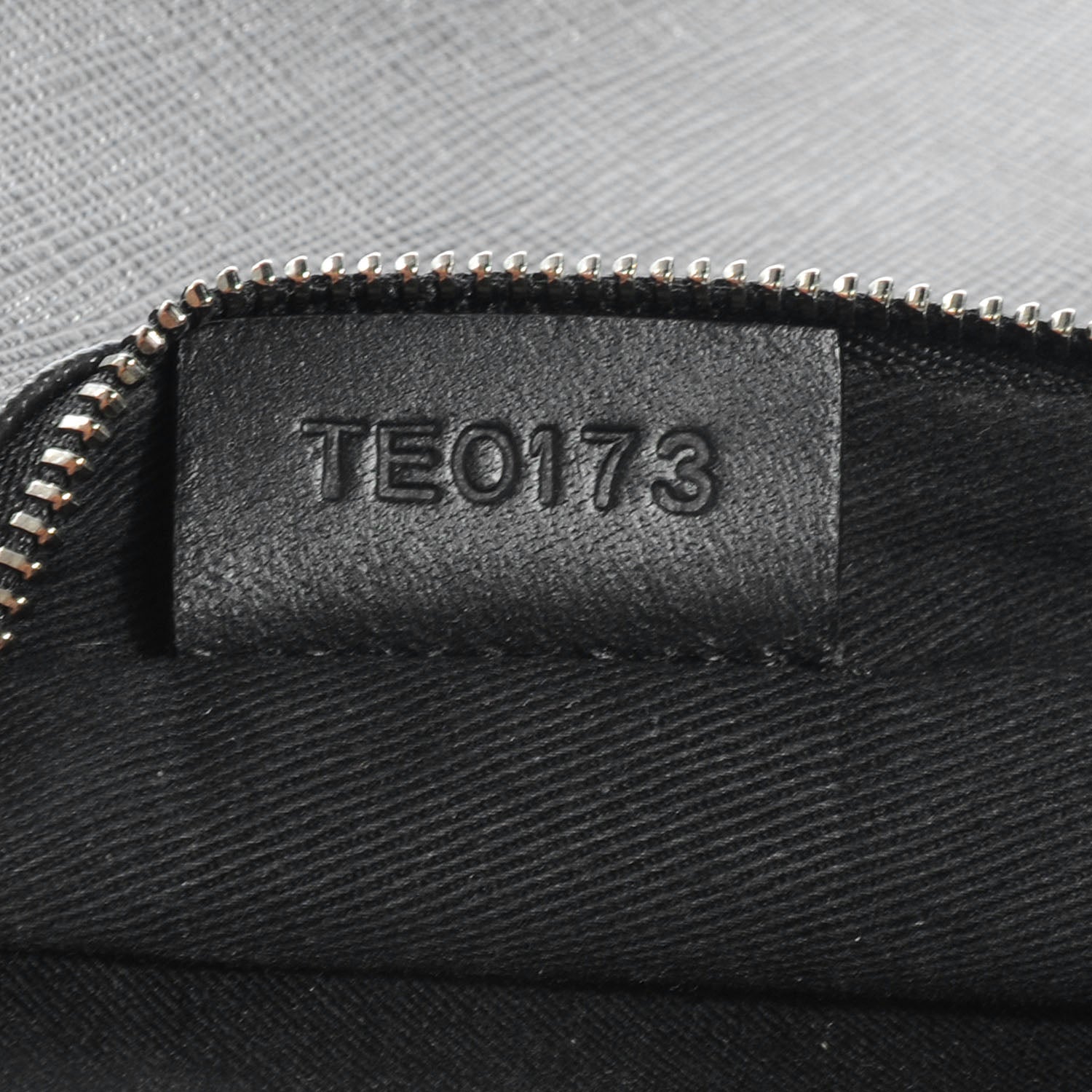 Givenchy Texutured Coated Canvas Rottweiler Print Medium Cosmetic Pouch Black 8 of 8