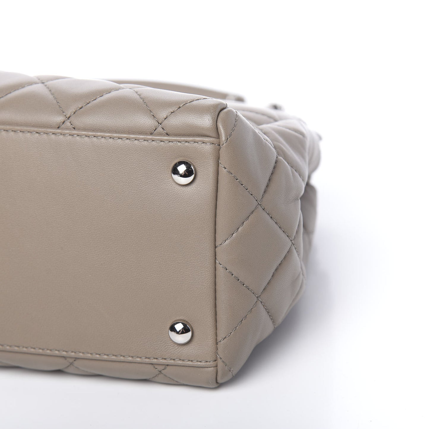 Lambskin Quilted Large 7 Tote Taupe