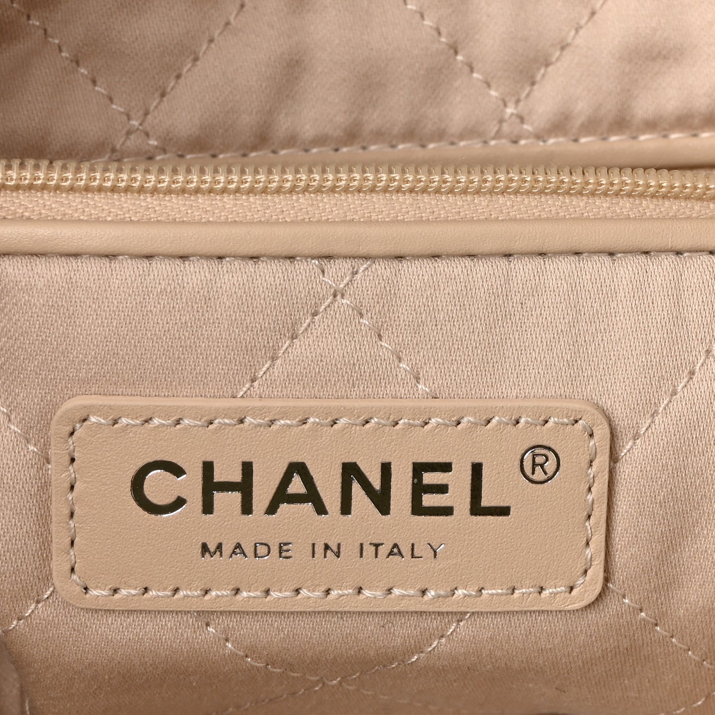 Shiny Calfskin Quilted Small Chanel 22 Ecru