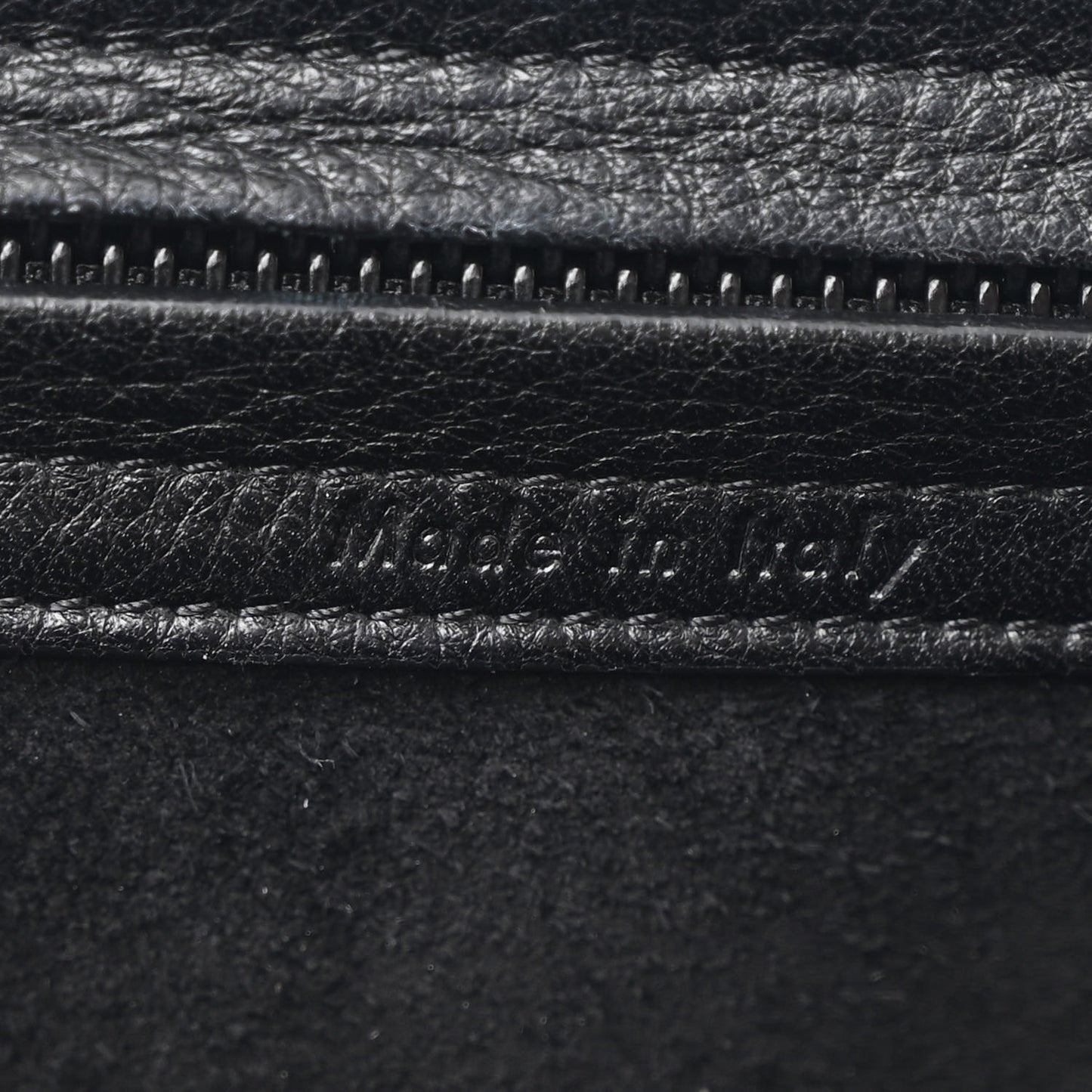 Supple Calfskin Medium Phantom Luggage Black