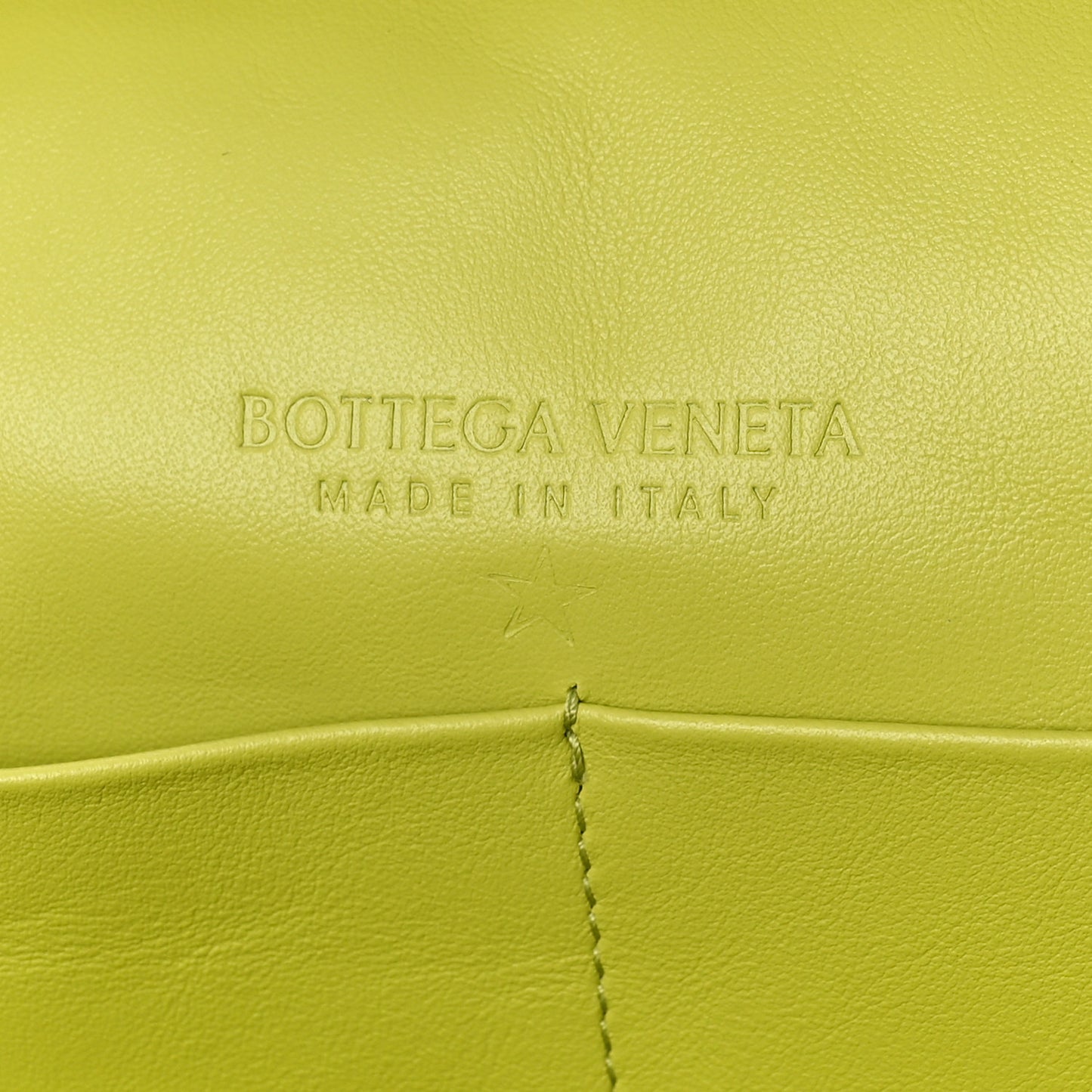 Nappa Intrecciato BV Clasp Document Case Kiwi