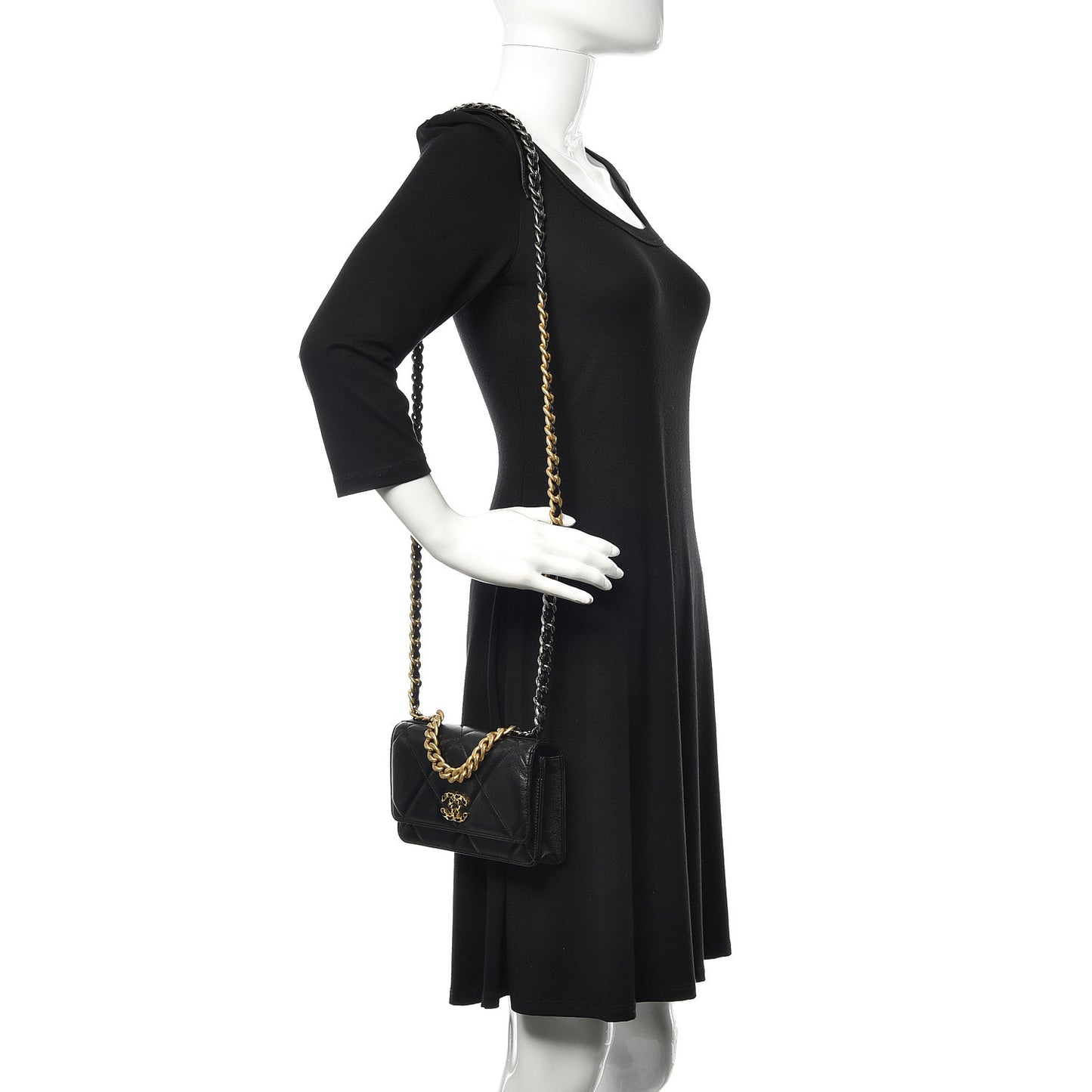 Goatskin Quilted 19 Wallet On Chain WOC Black