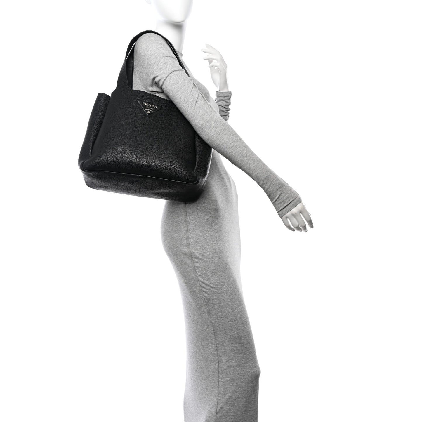 Vitello Daino Soft Large Dynamique Tote Black