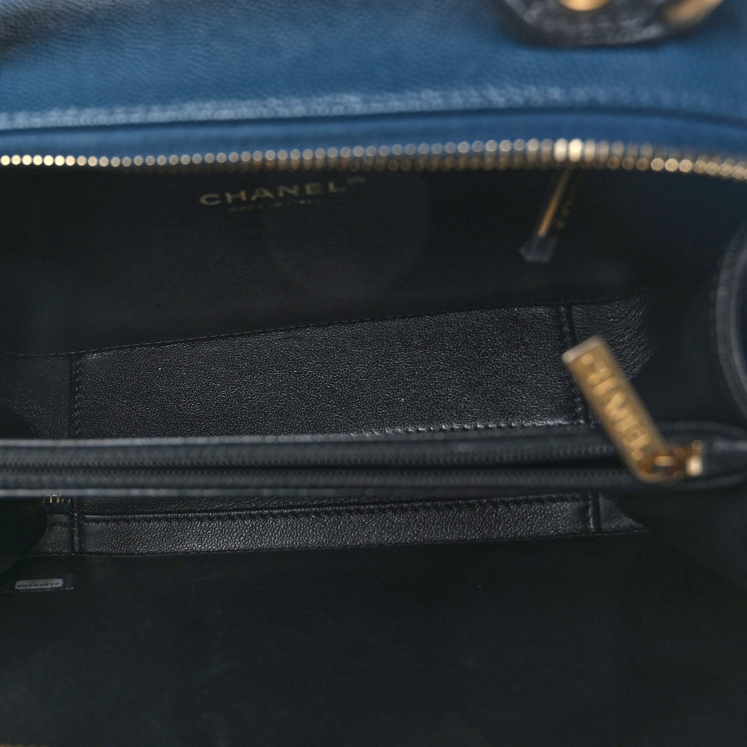 Chanel Caviar Quilted Medium CC Filigree Vanity Case Navy Black 5 of 9