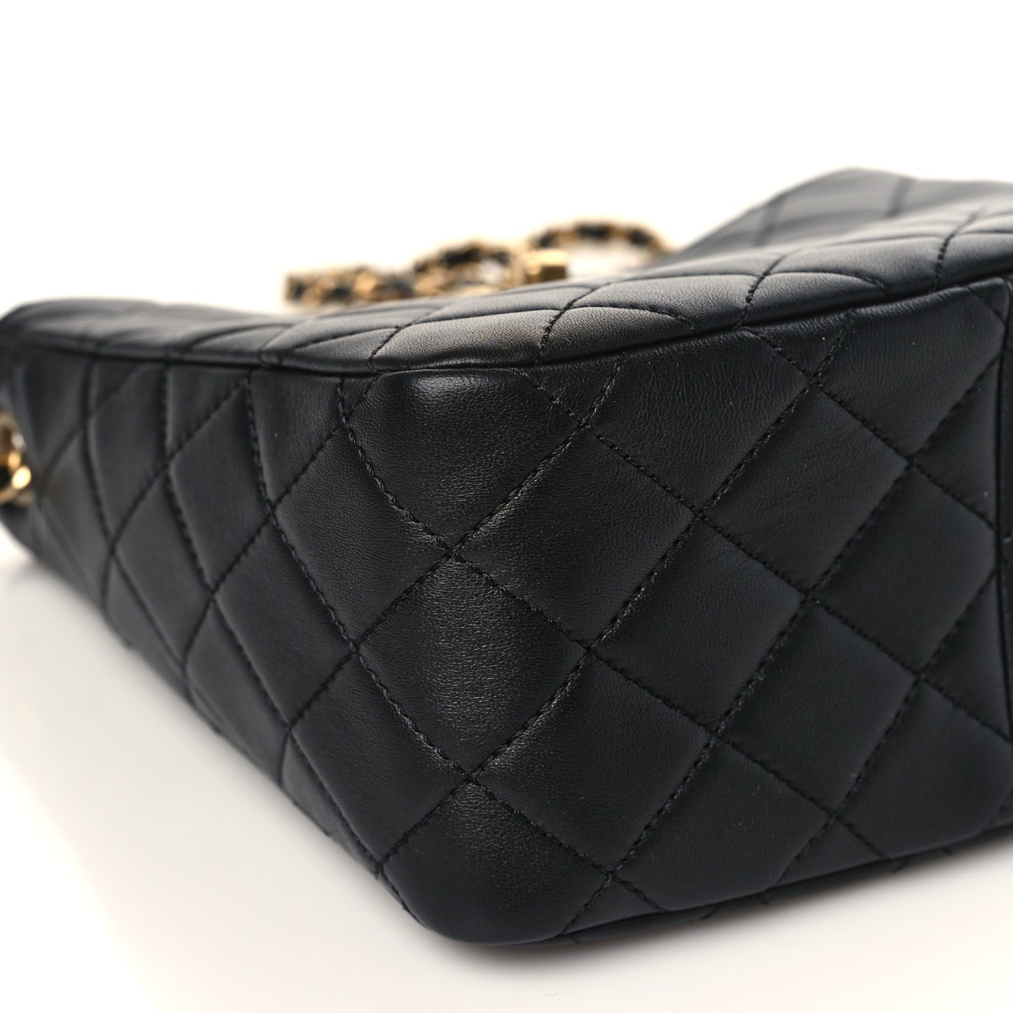 Lambskin Quilted Small Pearl Crush Hobo Black